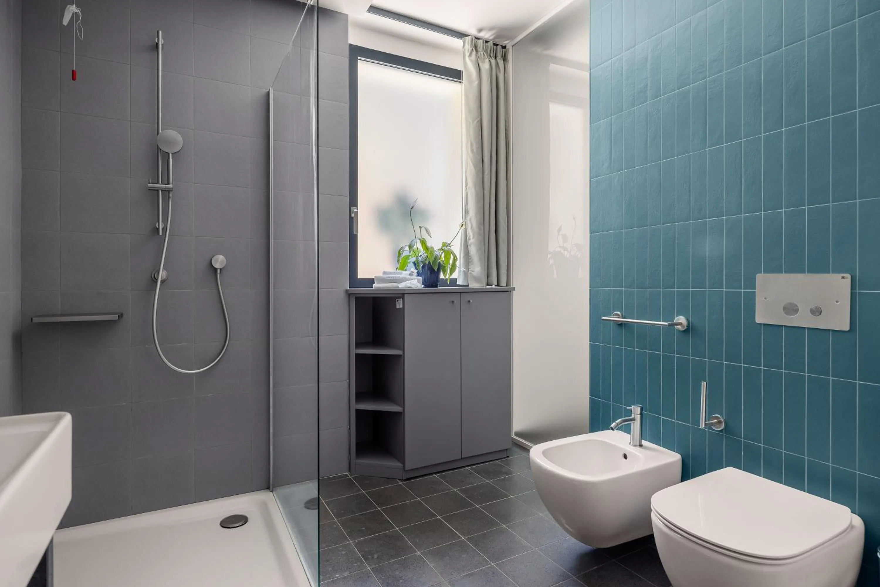 Shower in Creuza De Ma