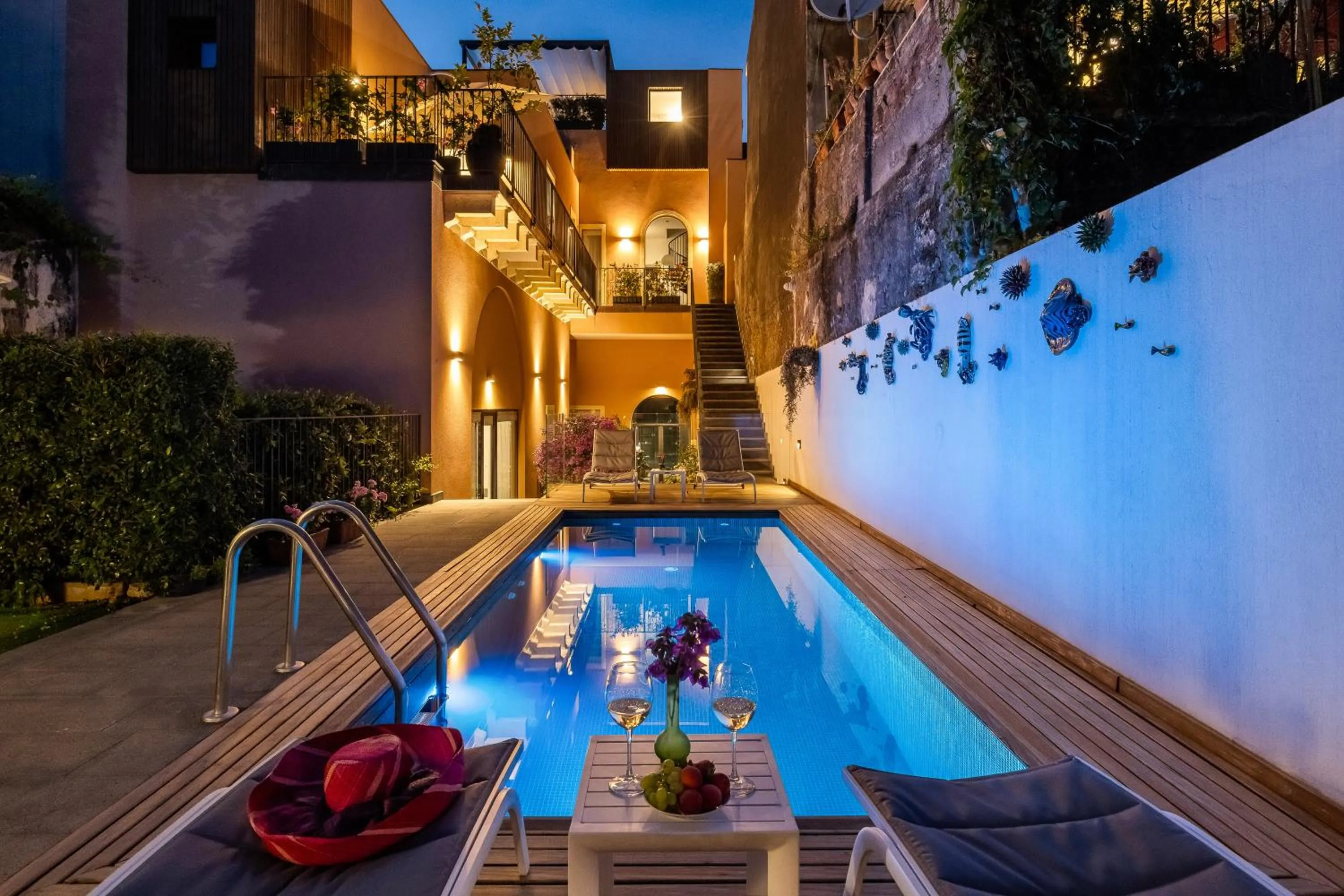 Property building in Creuza De Ma