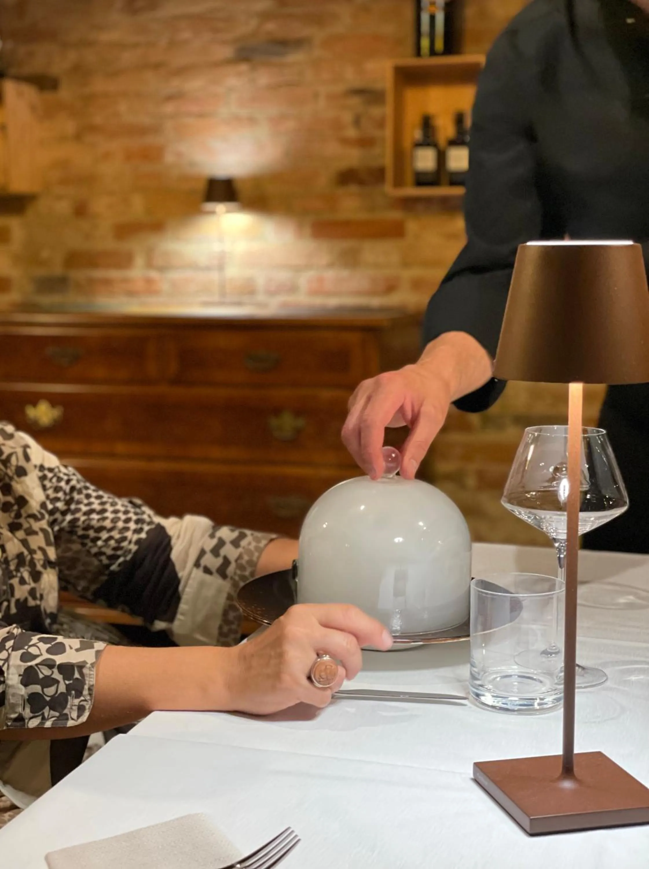 Restaurant/places to eat in Porsenna Resort