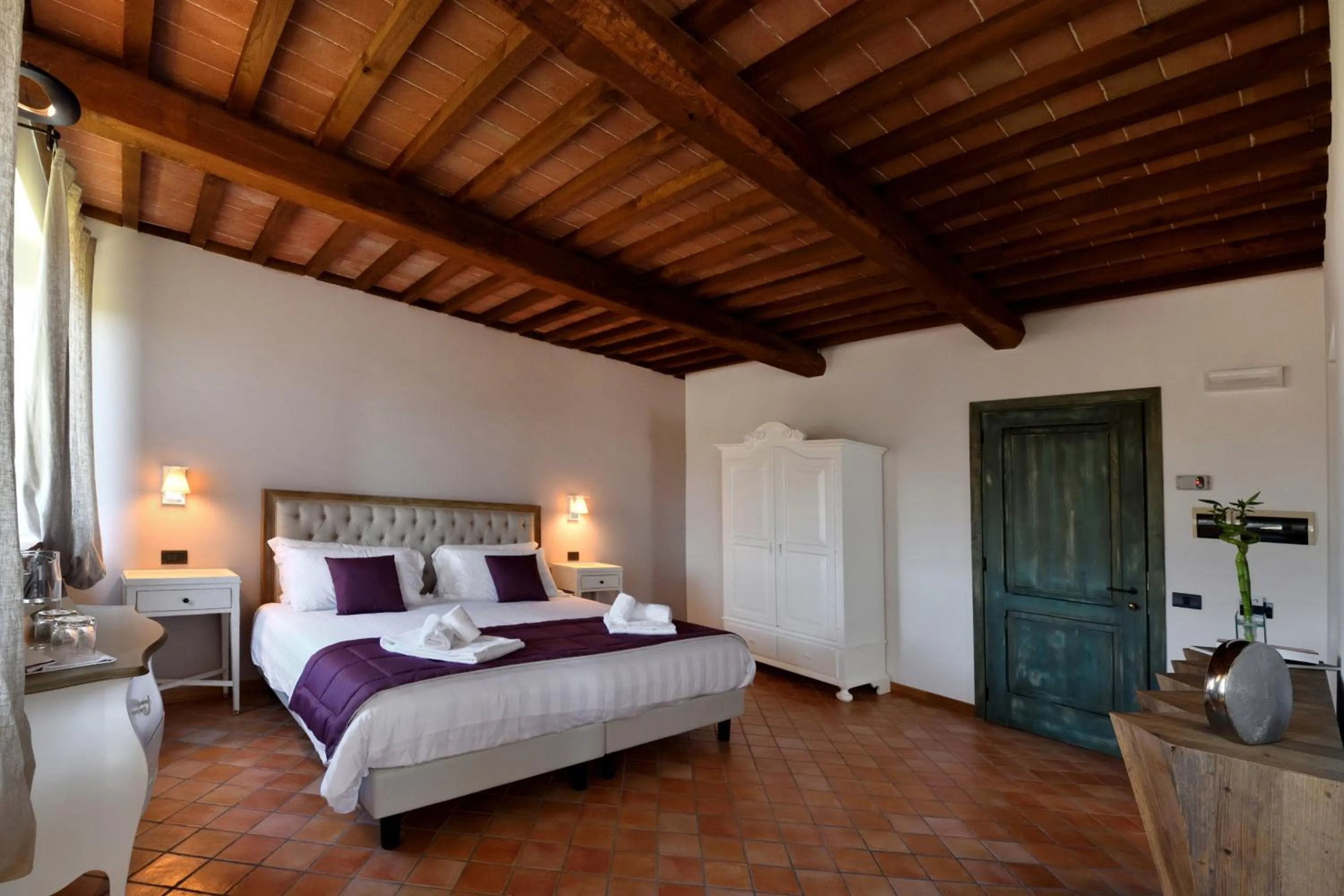 Photo of the whole room, Bed in Porsenna Resort