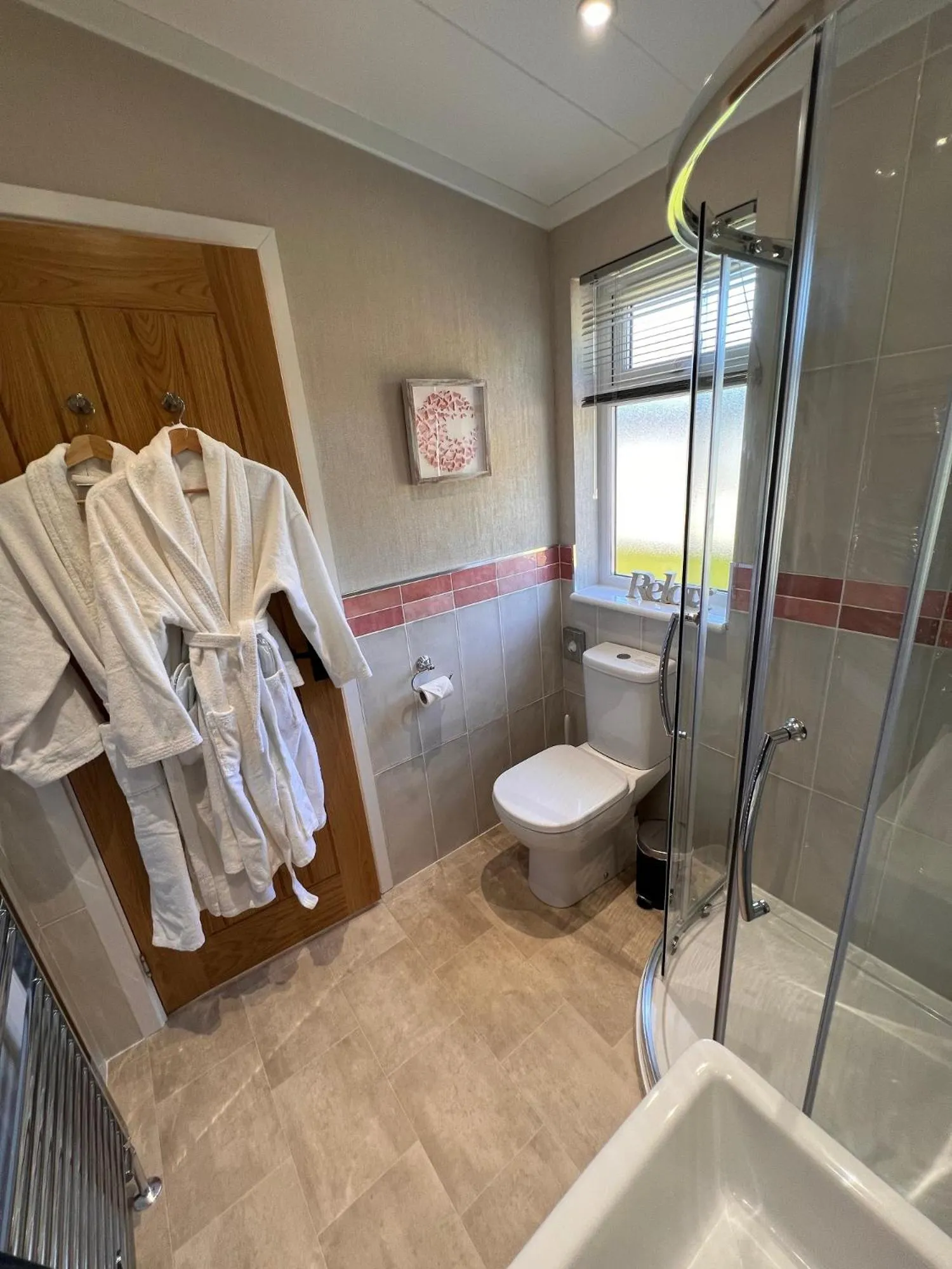 Bathroom in Hollicarrs - Dragonfly Lodge