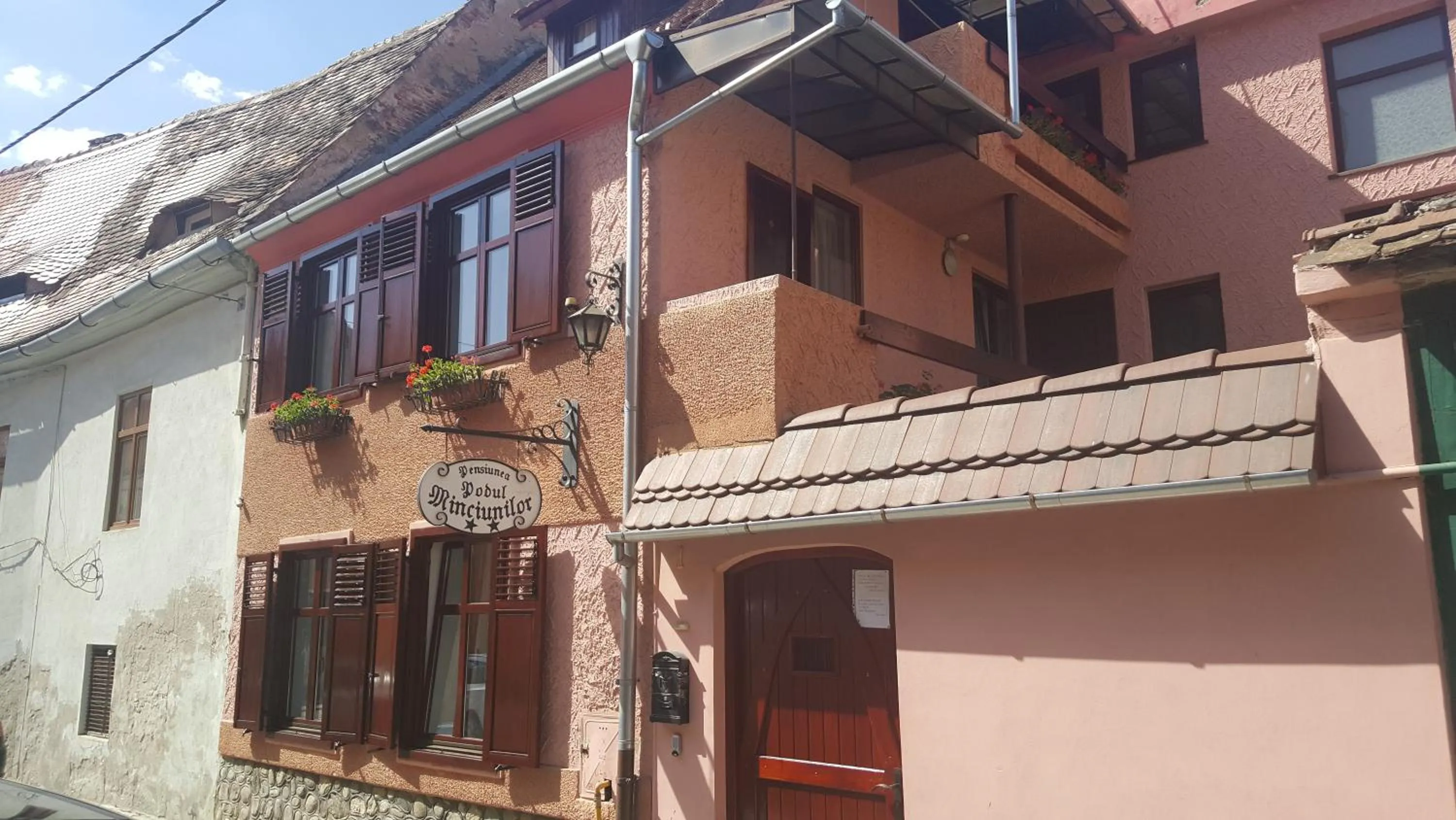 Pensiunea Podul Minciunilor