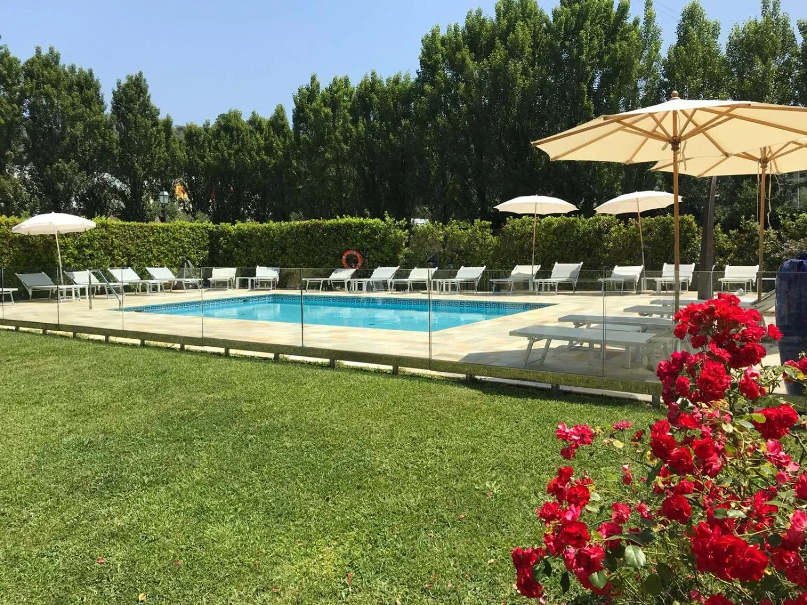 Swimming pool in Residence Prunali