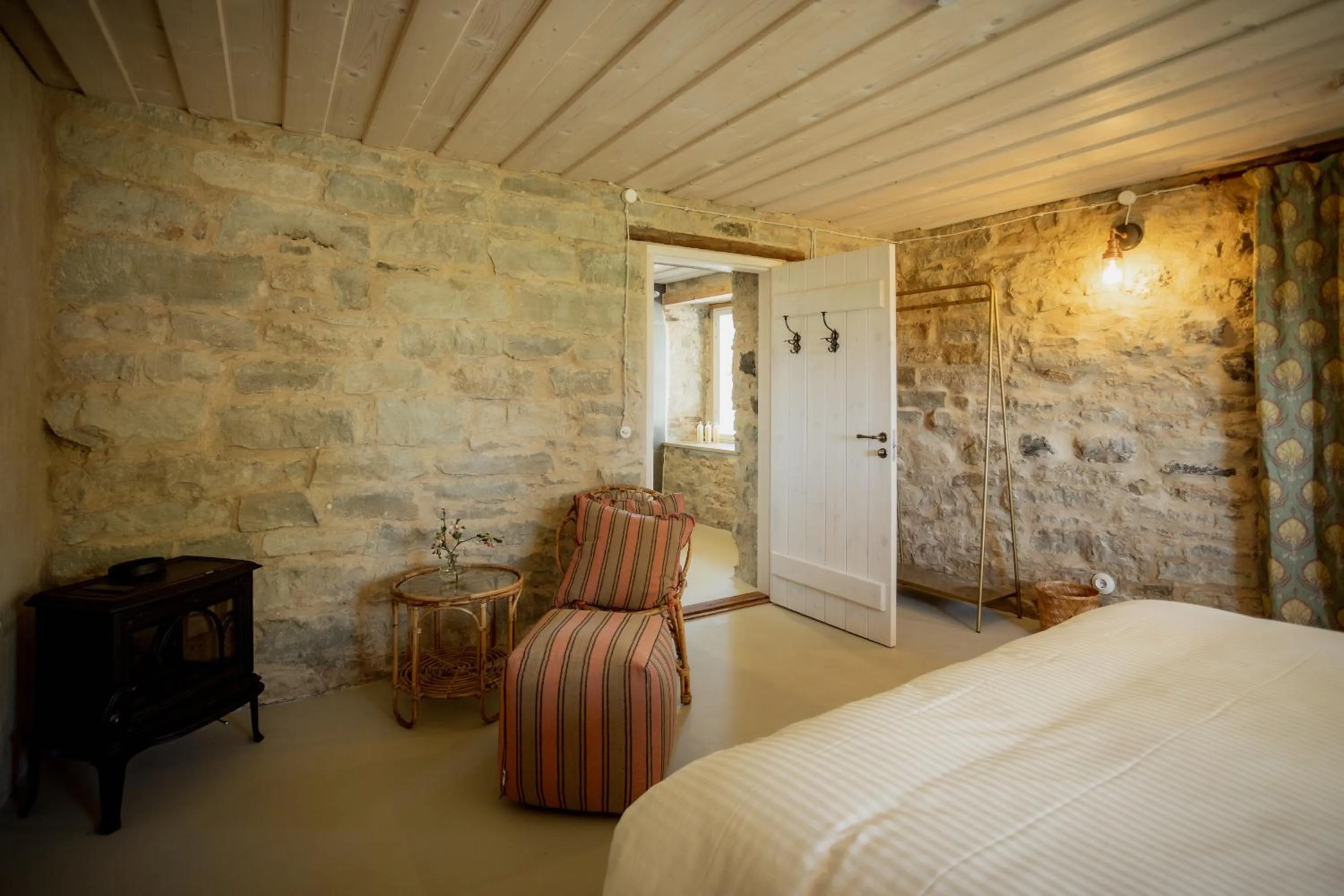 Bed in Pilguse Residency