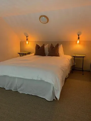 Bed in Pilguse Residency