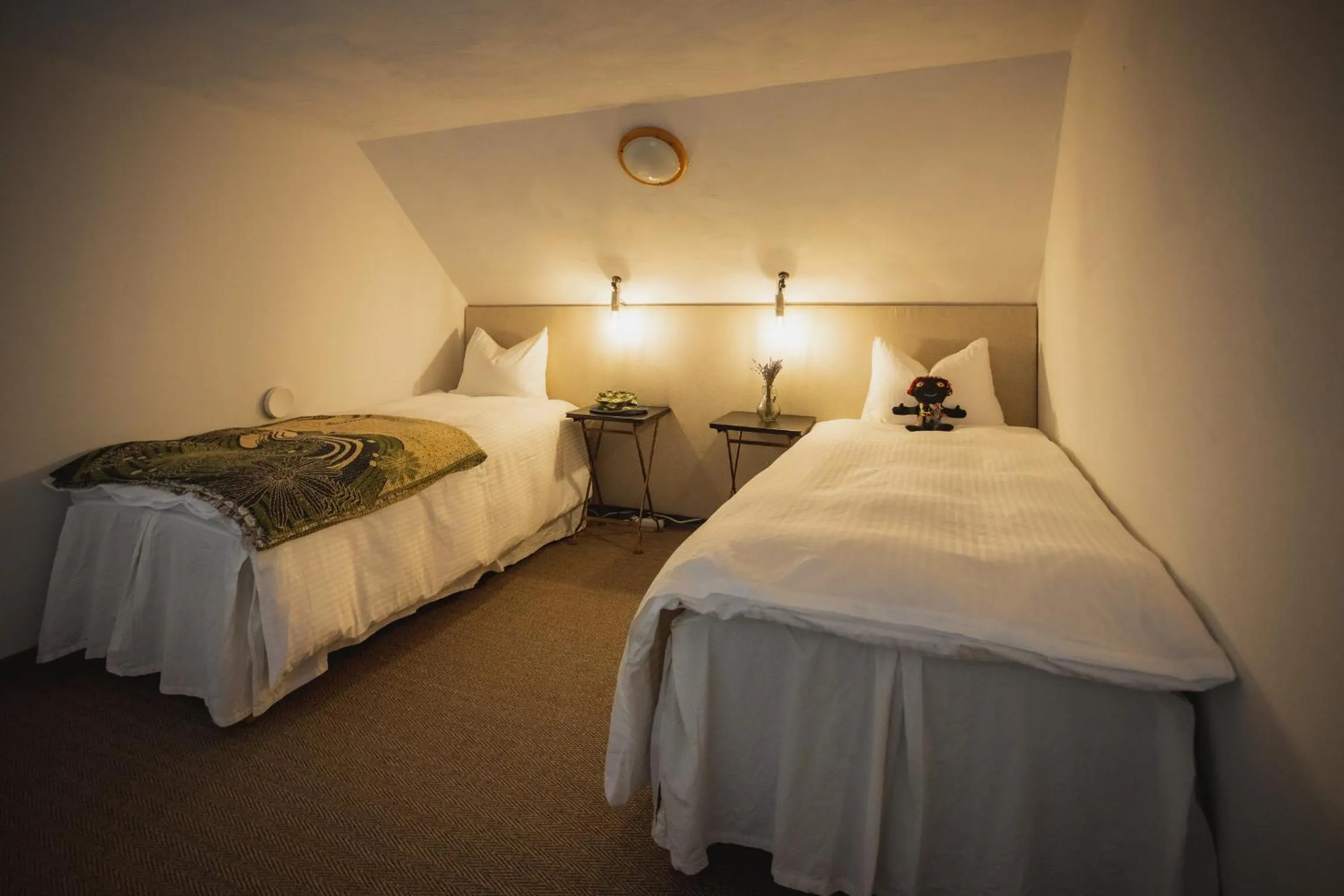 Bed in Pilguse Residency