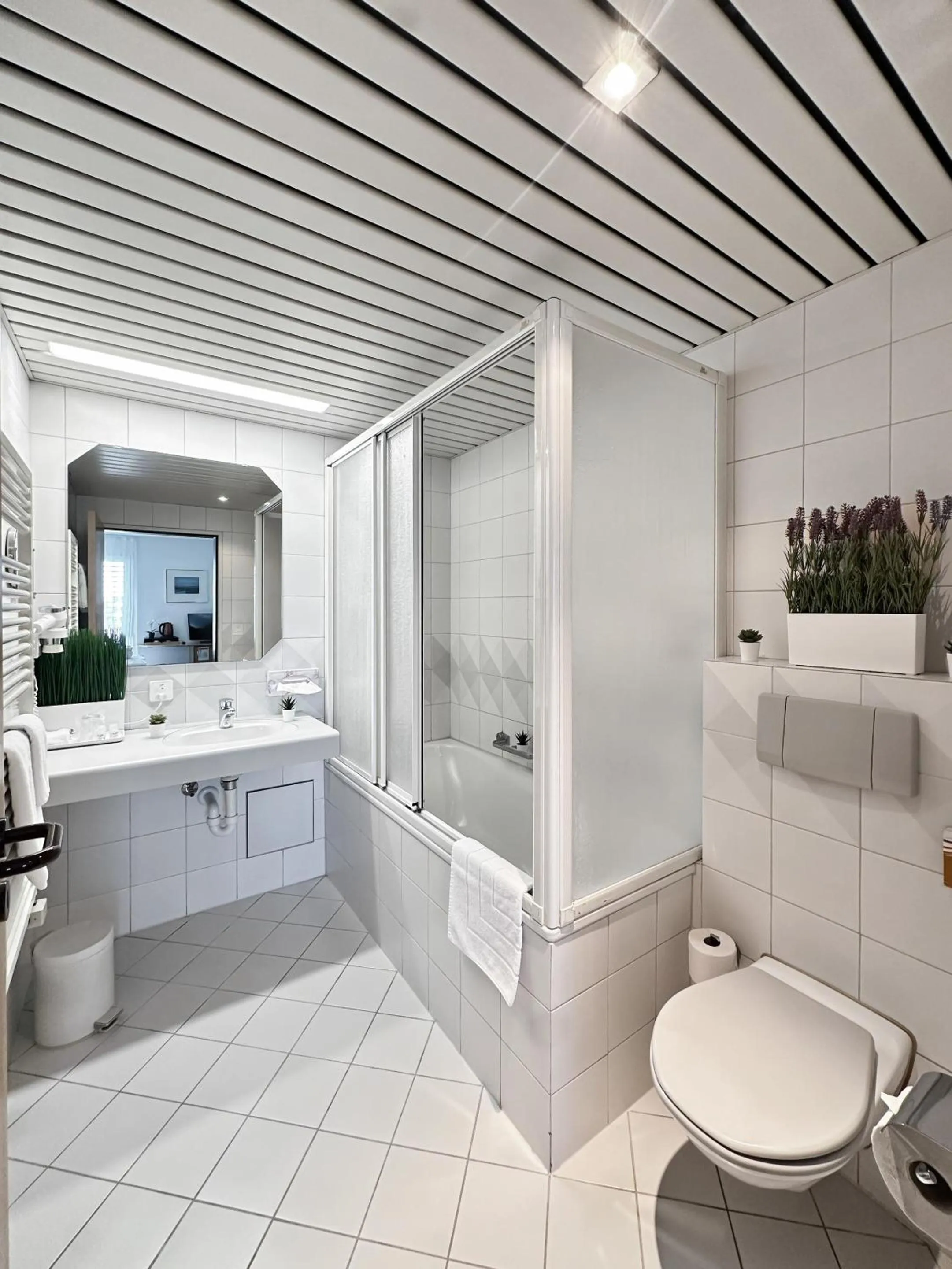 Bathroom in Centra Hotel Zurich