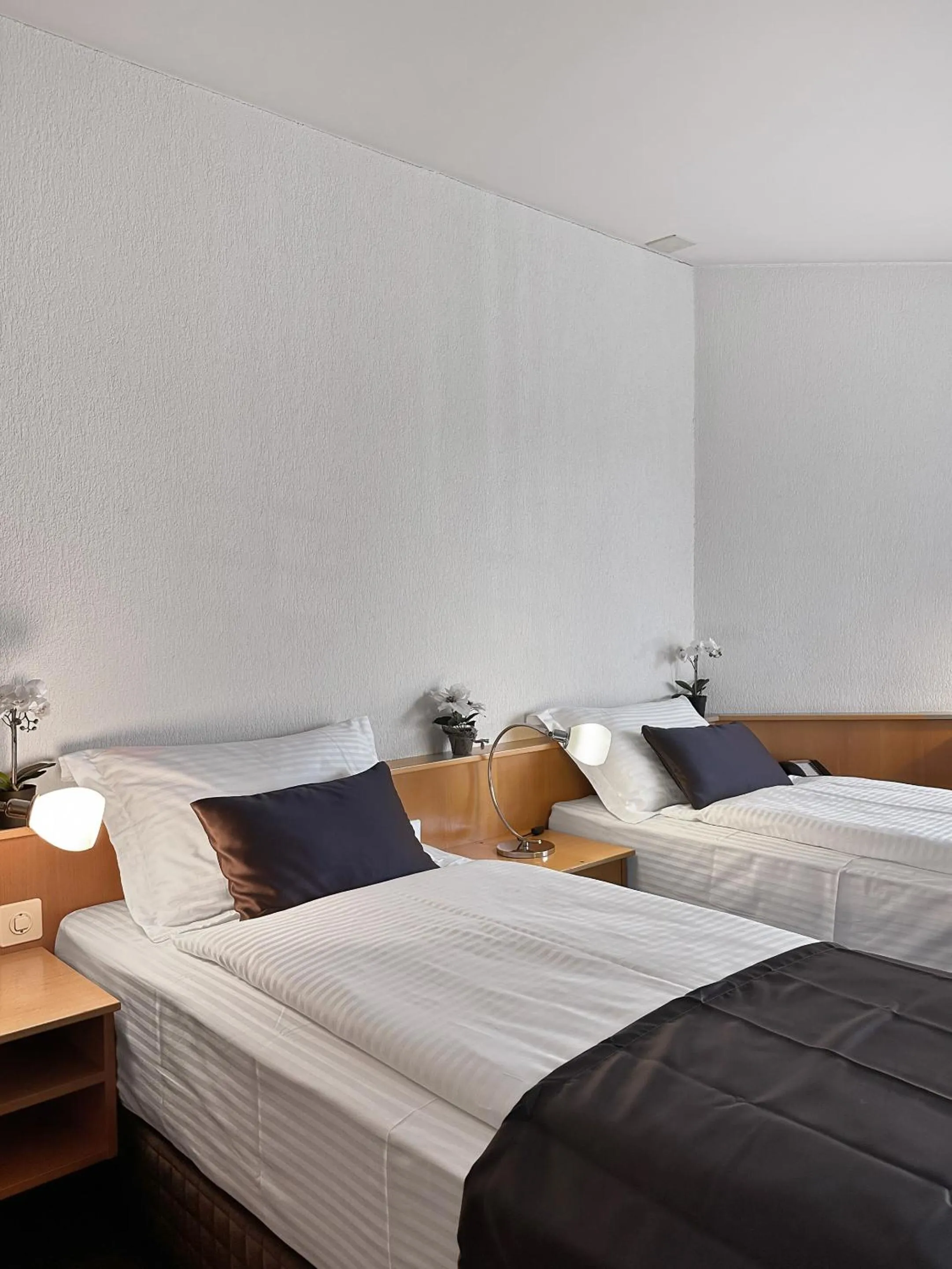 Bedroom, Bed in Centra Hotel Zurich