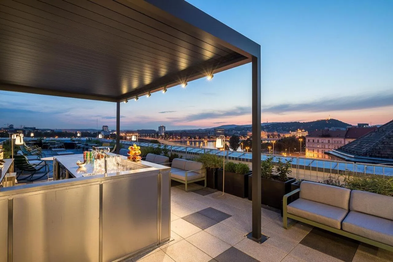 Balcony/Terrace in B&B Hotel Budapest City