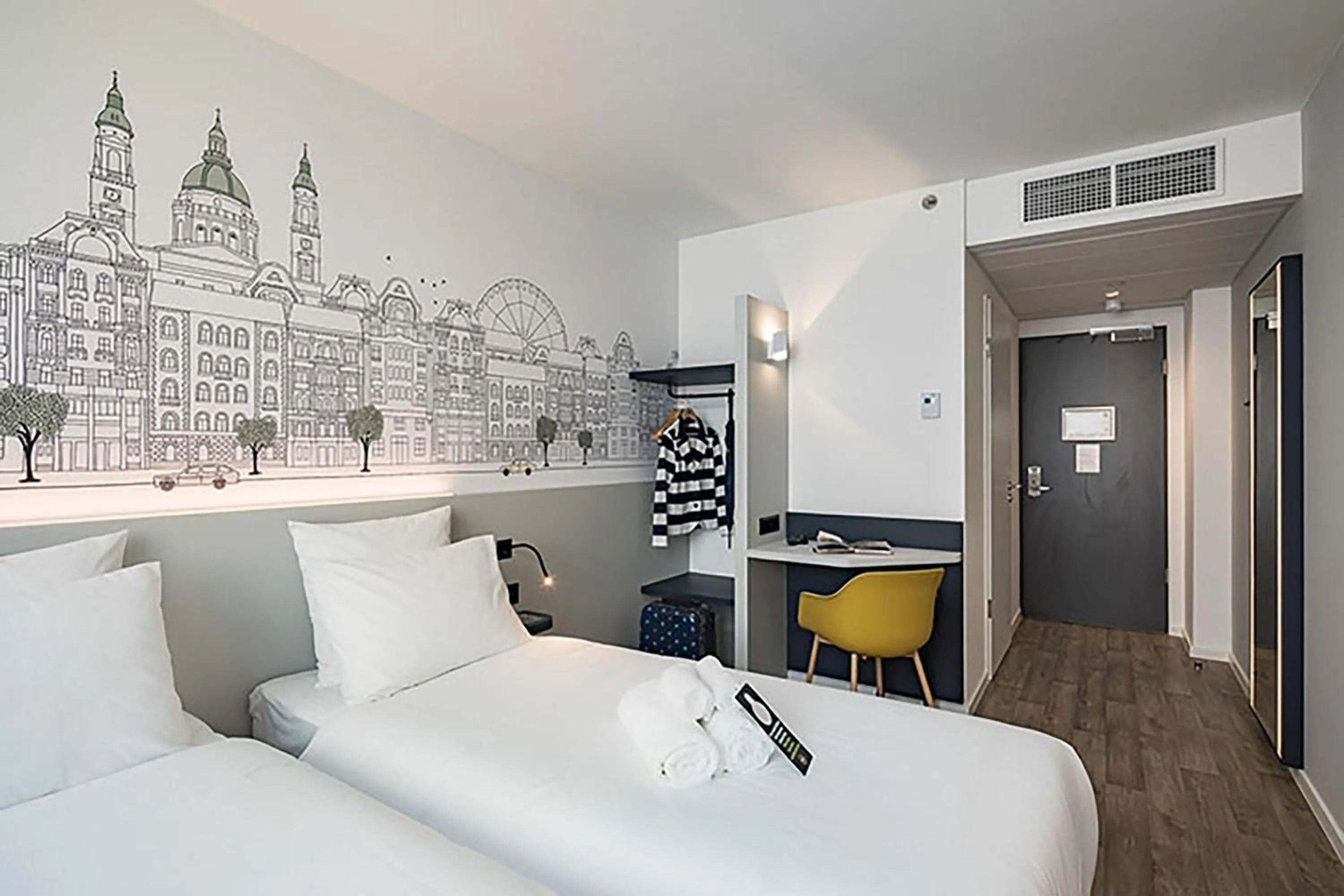 Photo of the whole room, Bed in B&B Hotel Budapest City