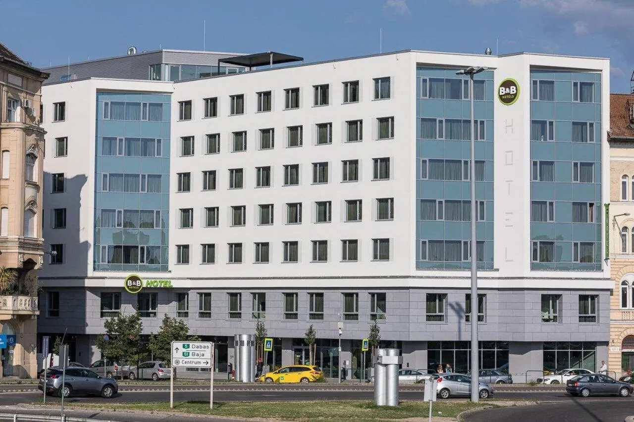 Property building in B&B Hotel Budapest City