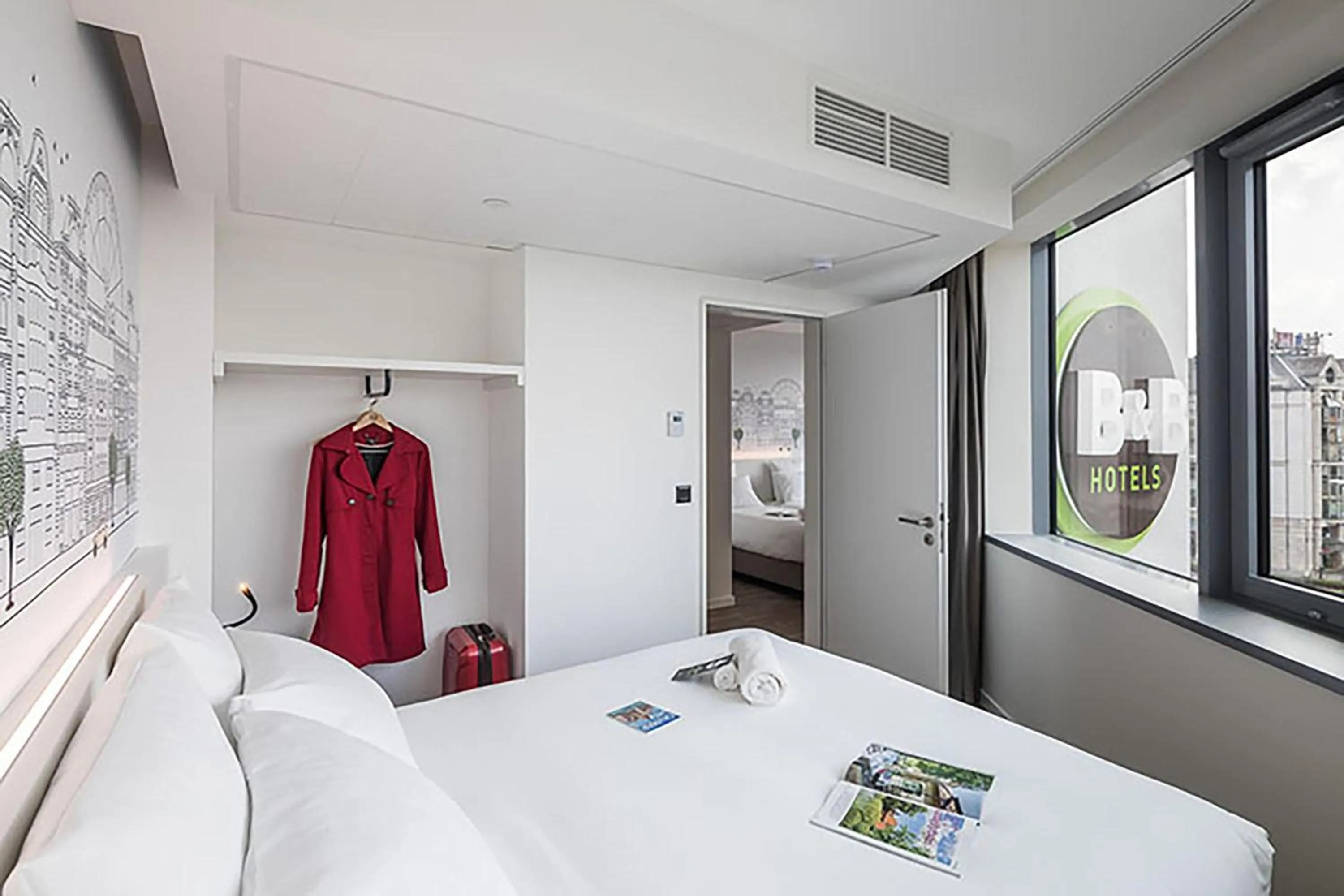 Photo of the whole room, Bed in B&B Hotel Budapest City