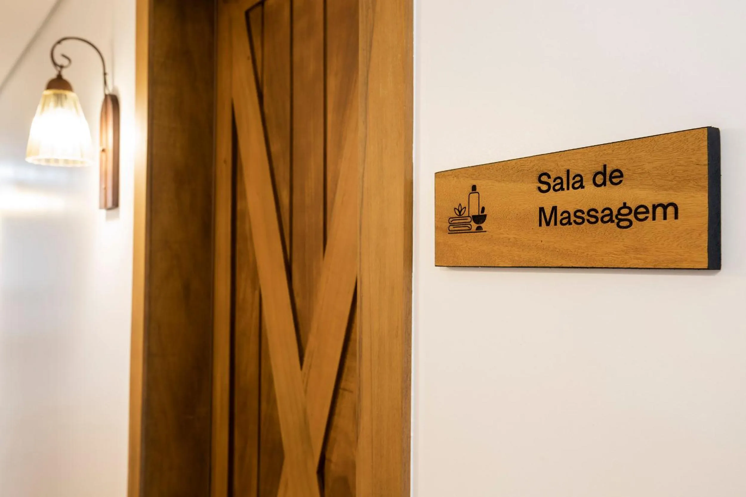 Massage in Cerro Azul Hotel Fazenda