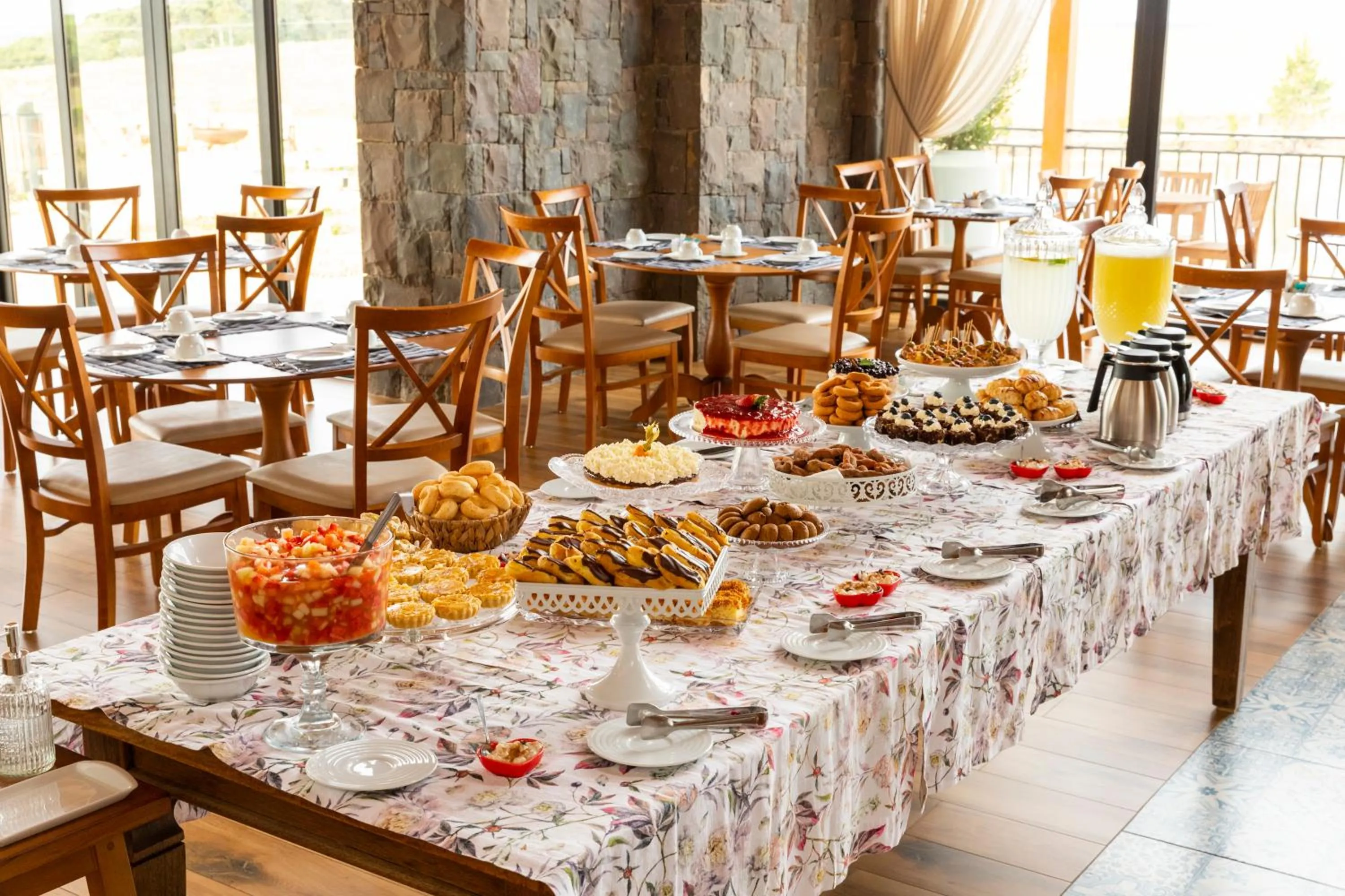 Restaurant/places to eat in Cerro Azul Hotel Fazenda