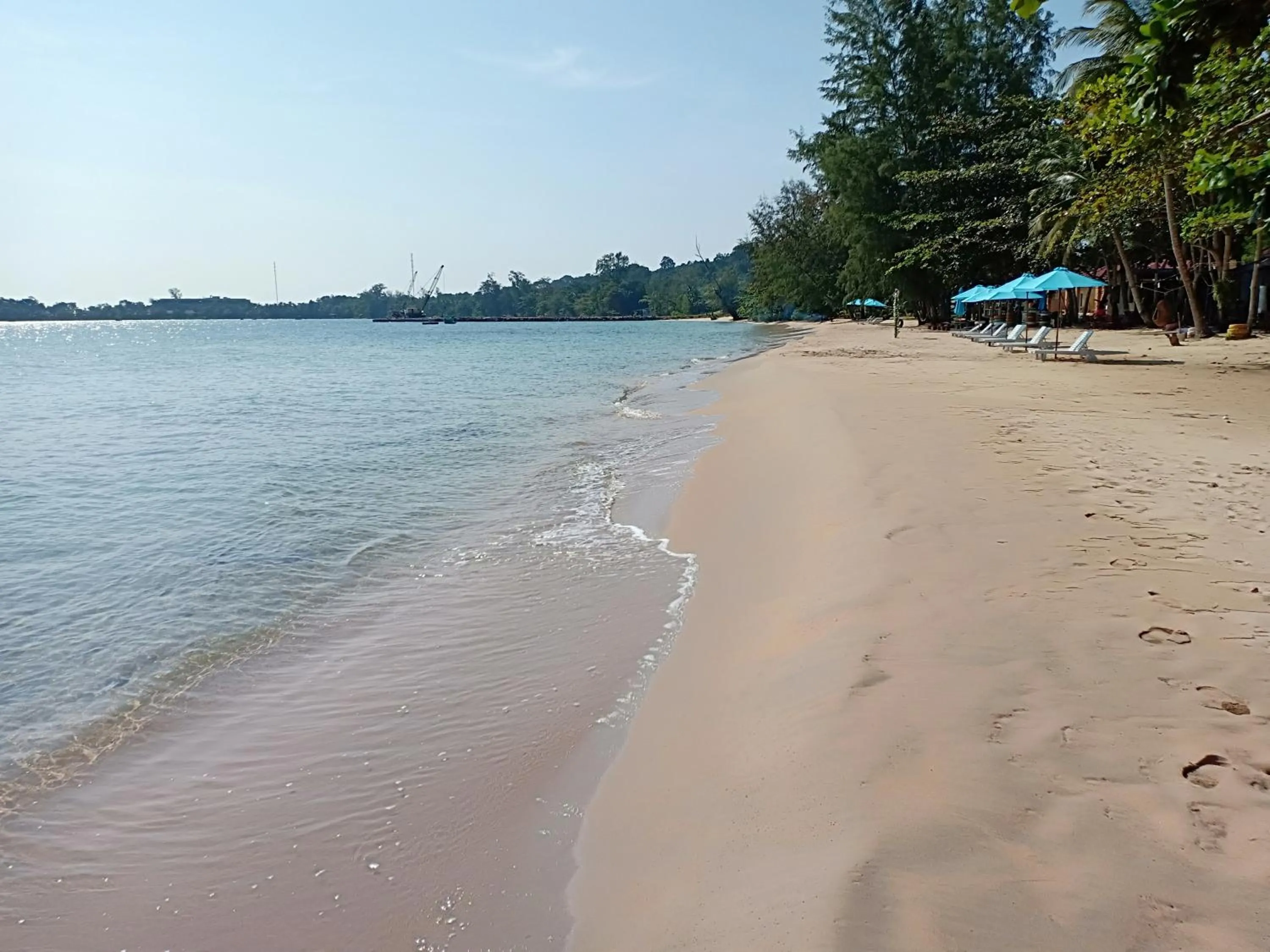 Beach in Vung Bau Resort