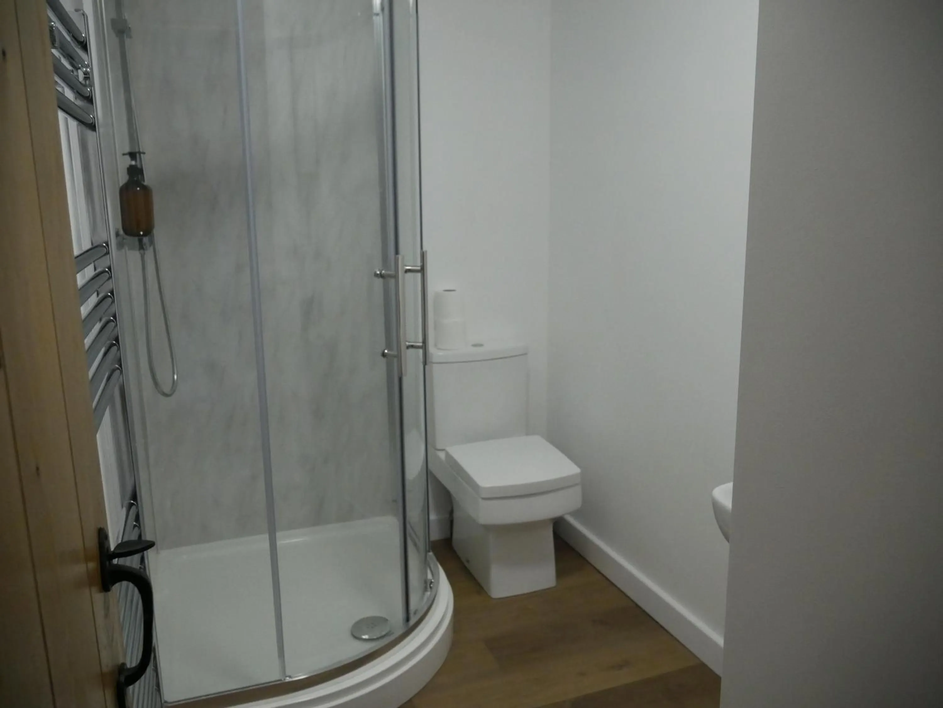 Bathroom in The Fox and Hounds