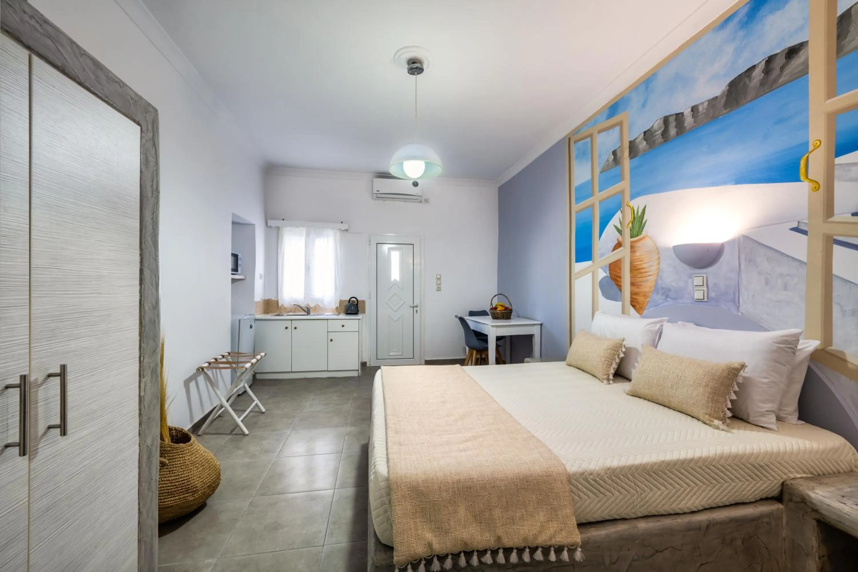 Photo of the whole room, Bed in Vinas Place City Center