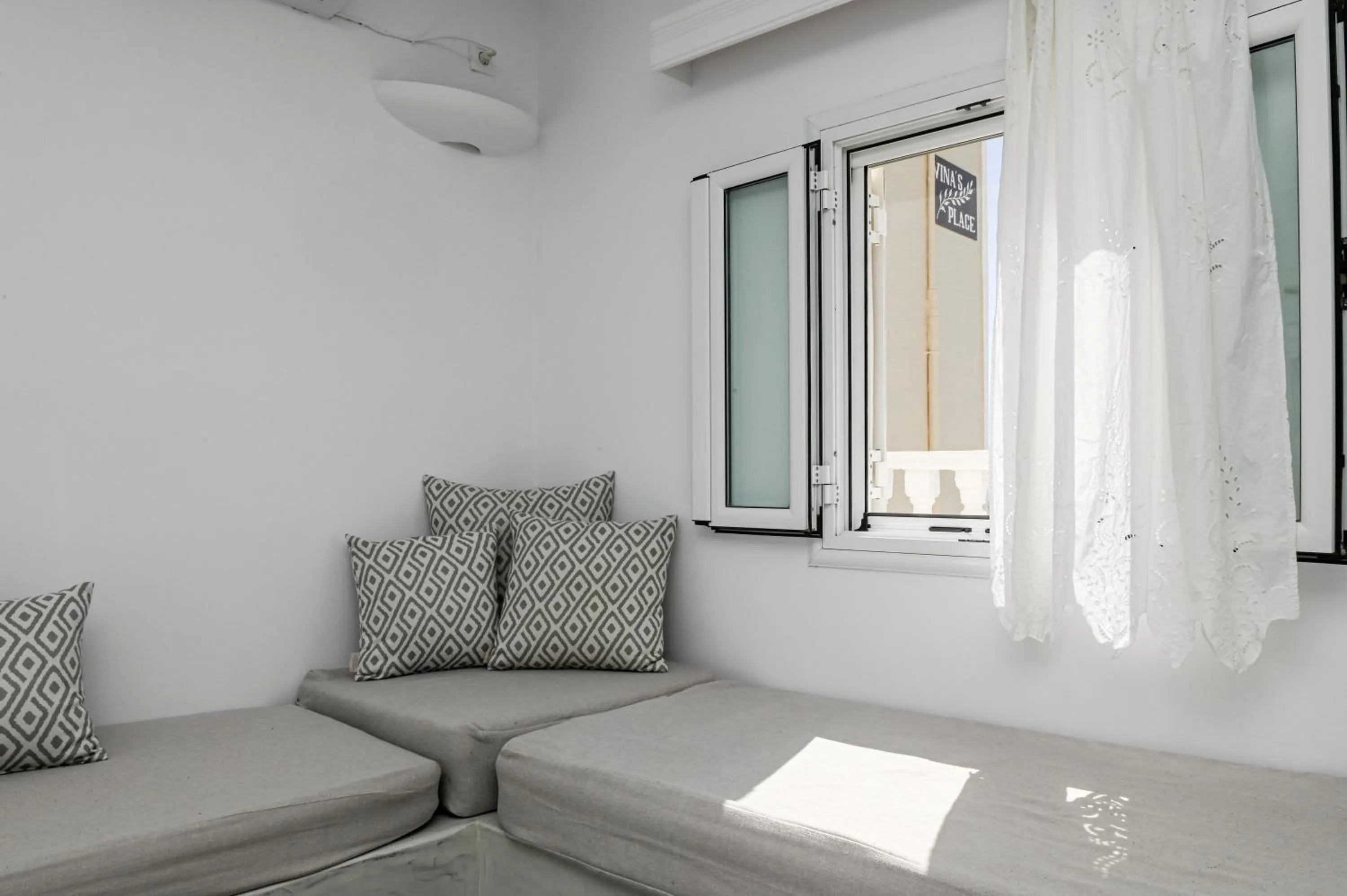 Photo of the whole room in Vinas Place City Center