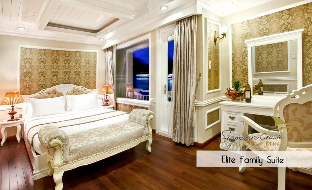 Bed in Signature Halong Cruise