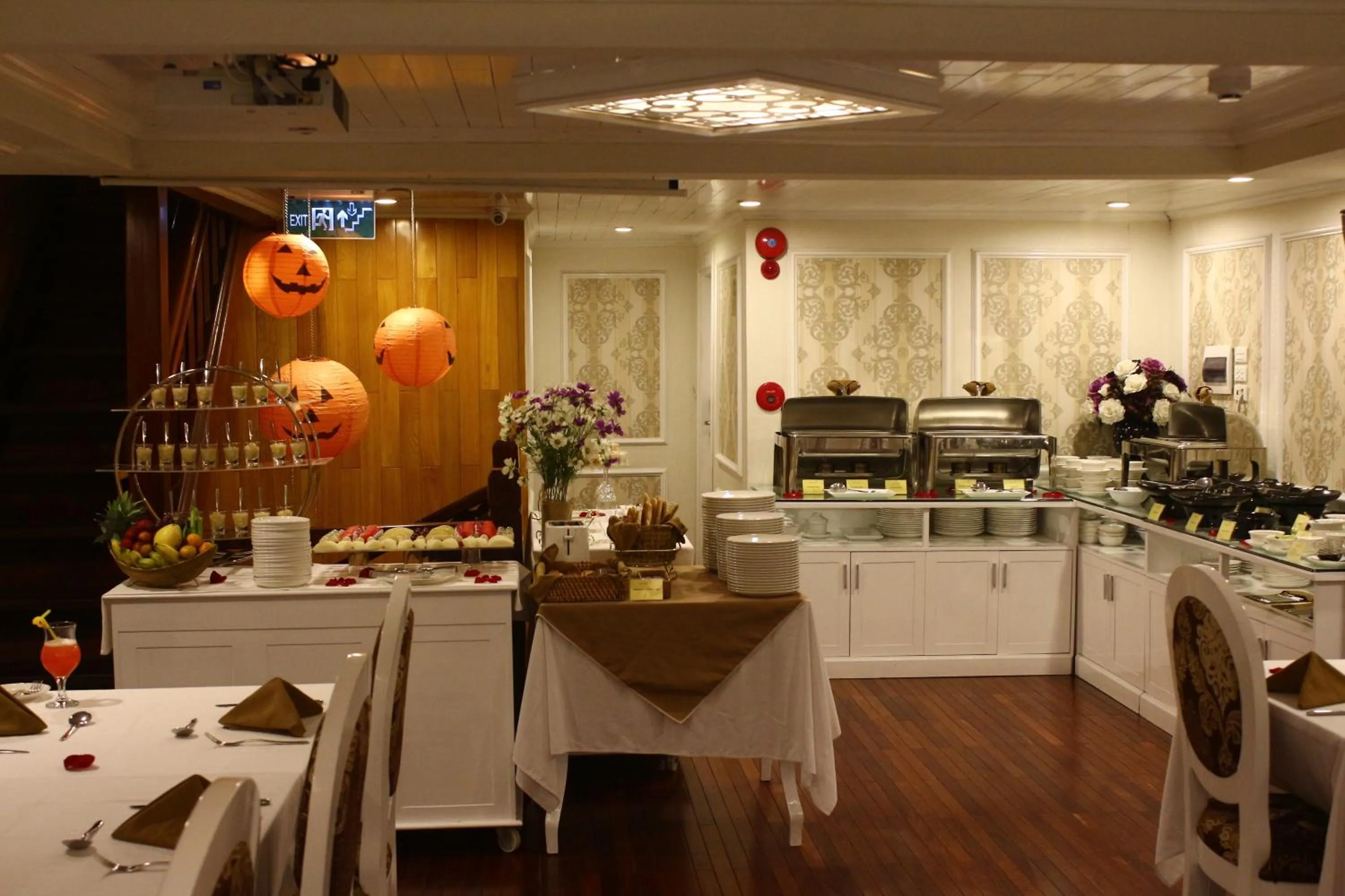 Night in Signature Halong Cruise