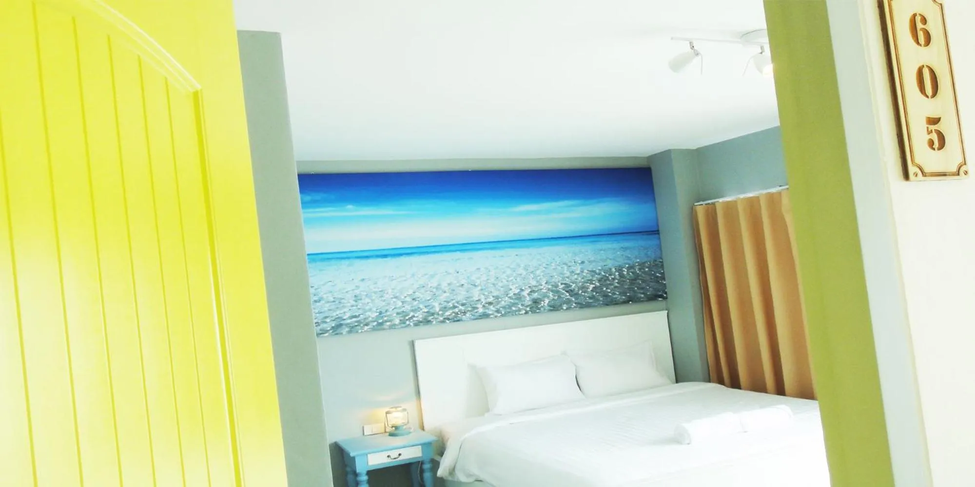 Photo of the whole room, Bed in Hub Hua Hin 57