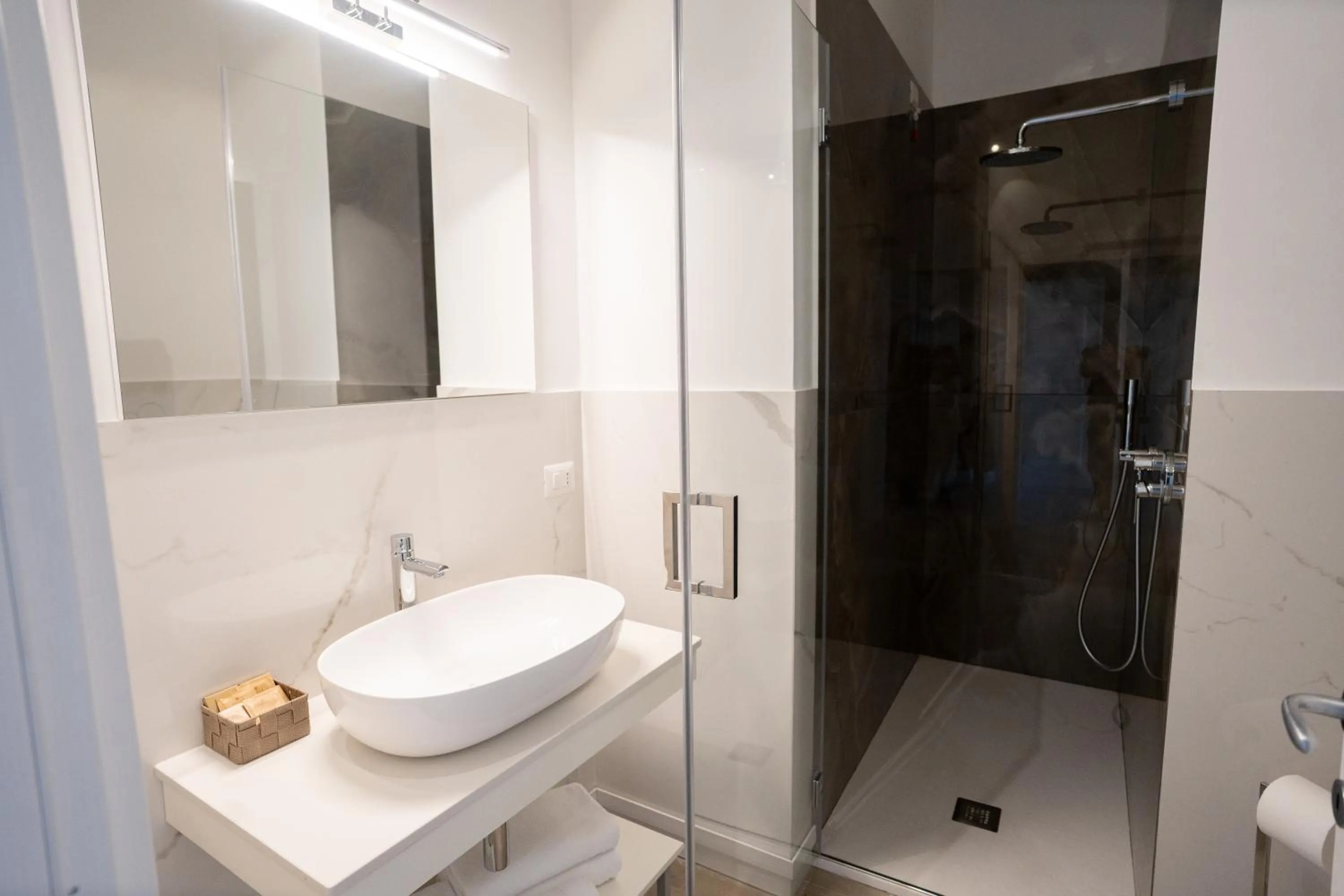 Shower in Tenuta Miranda Agriresort