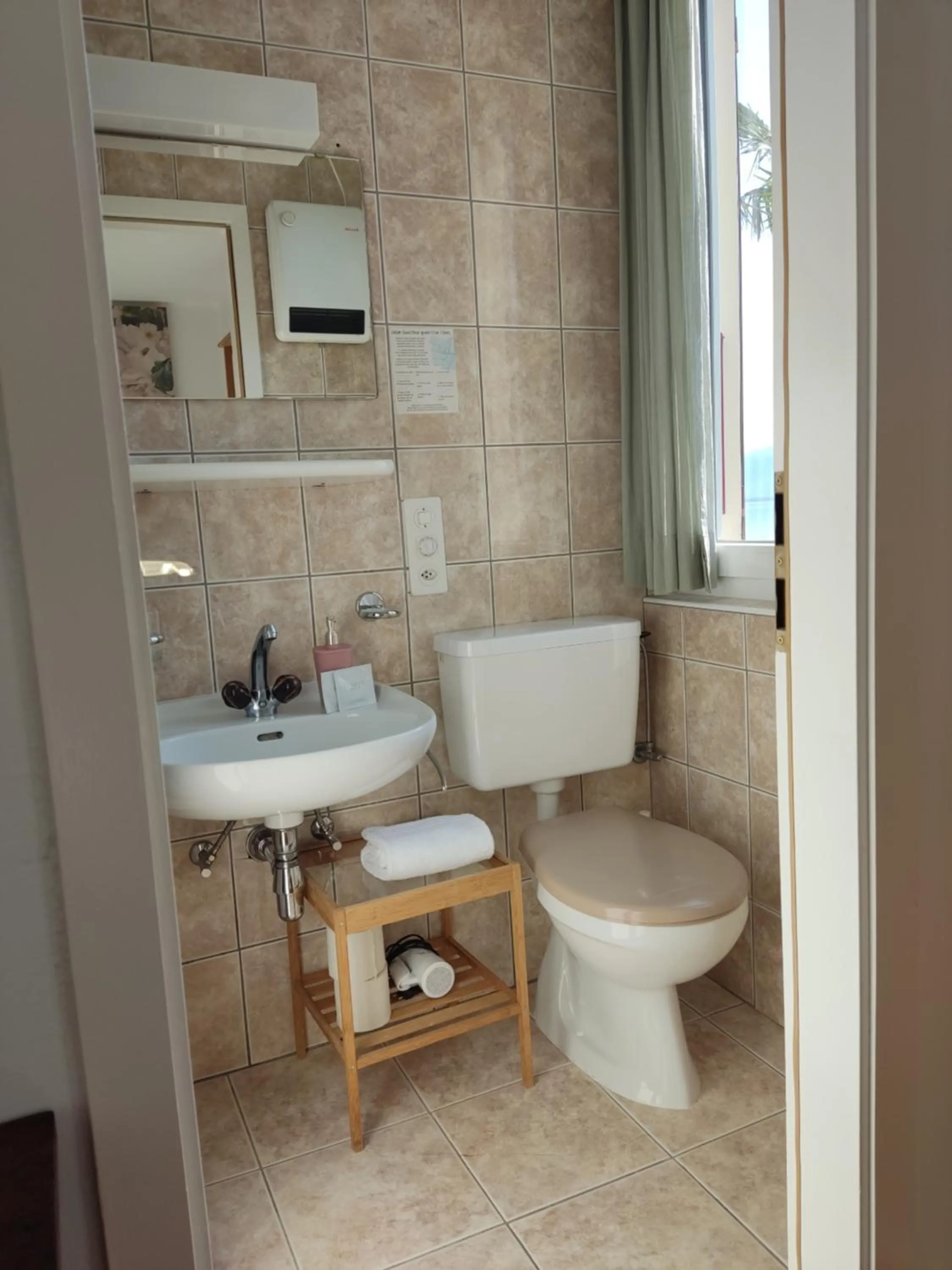 Shower in Garden Hotel Primavera