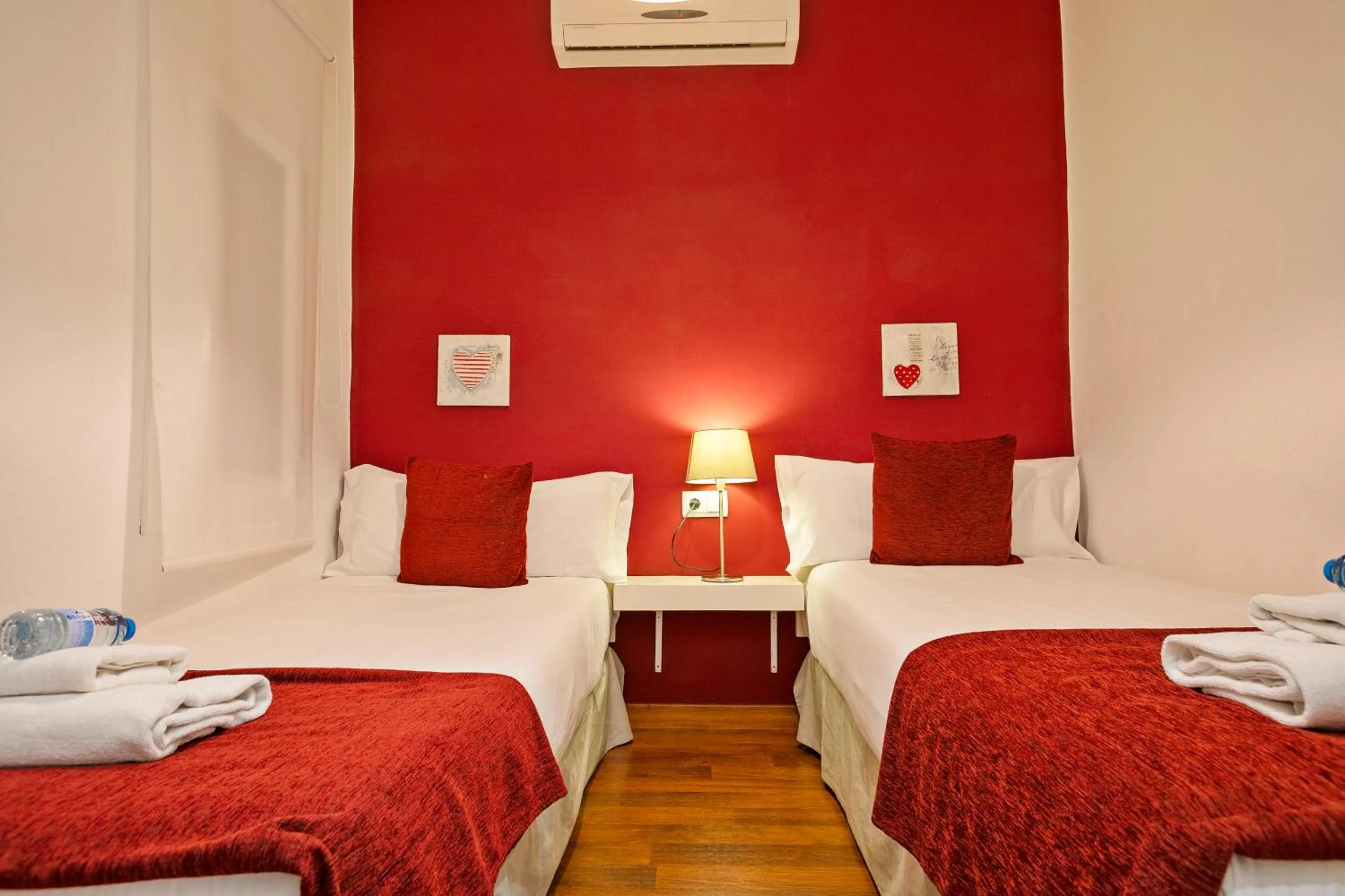 Bedroom, Bed in Alcam Enamorats