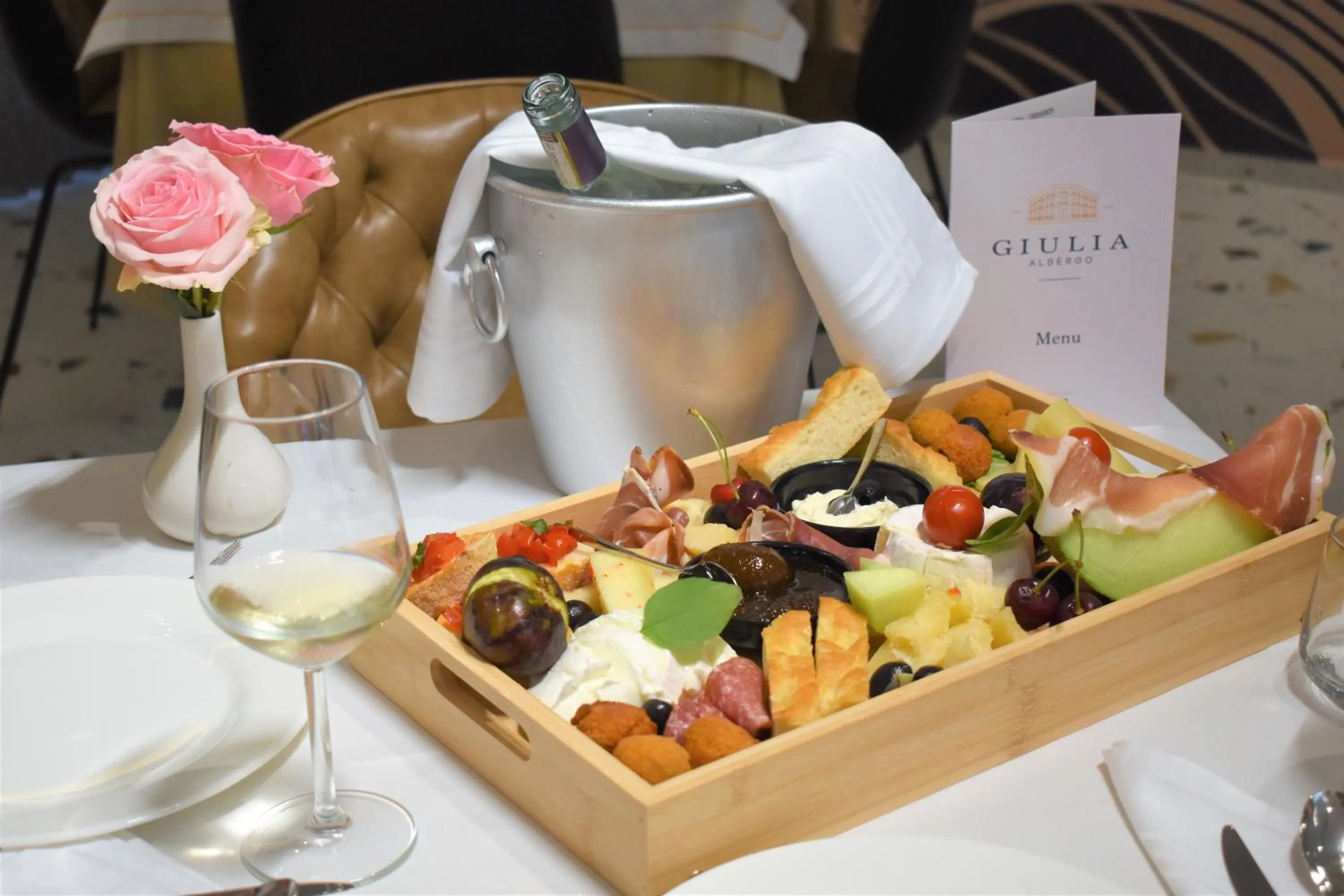 Food and drinks in Giulia Albérgo Hotel