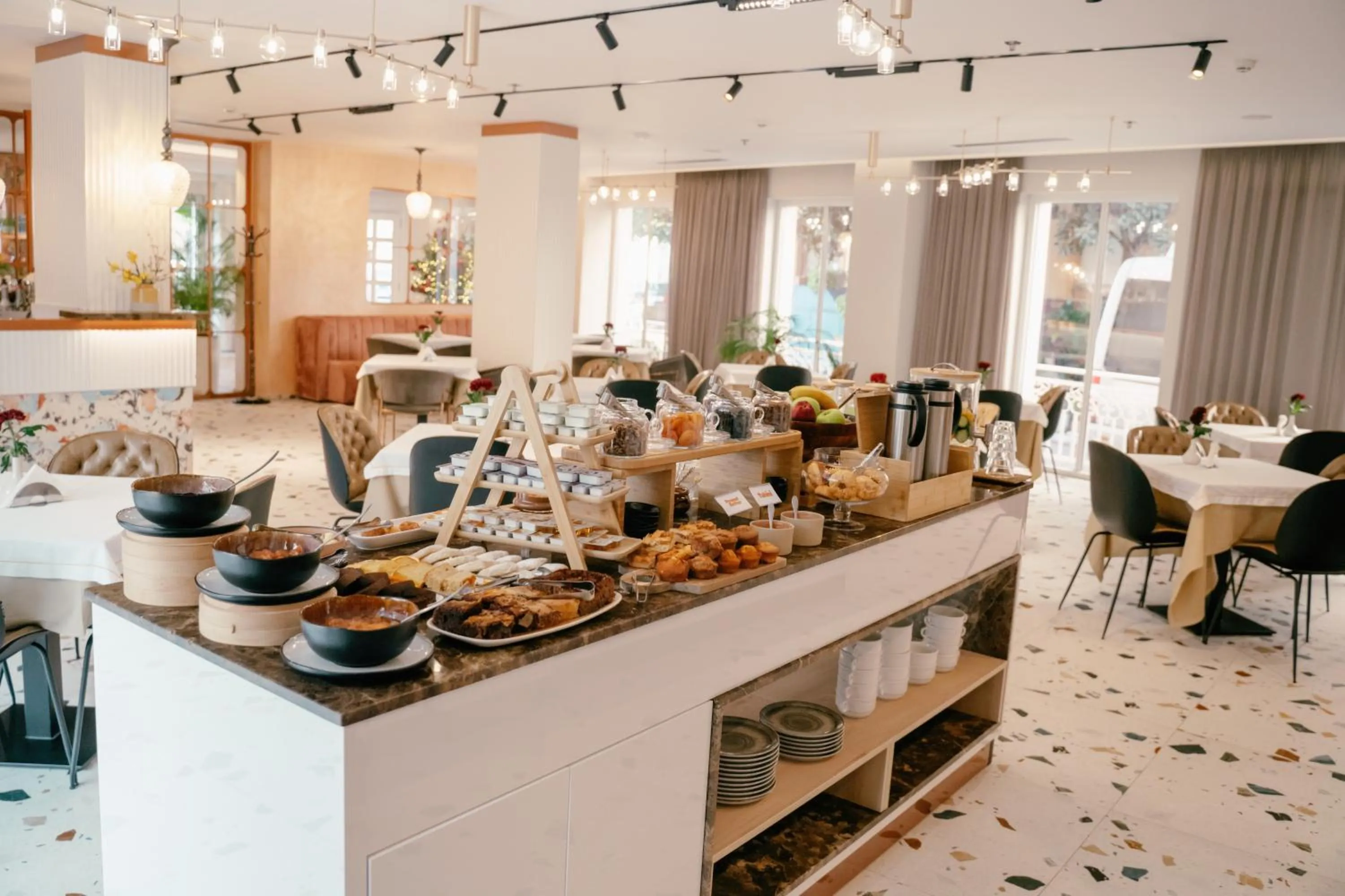 Food and drinks in Moenia Boutique Hotel