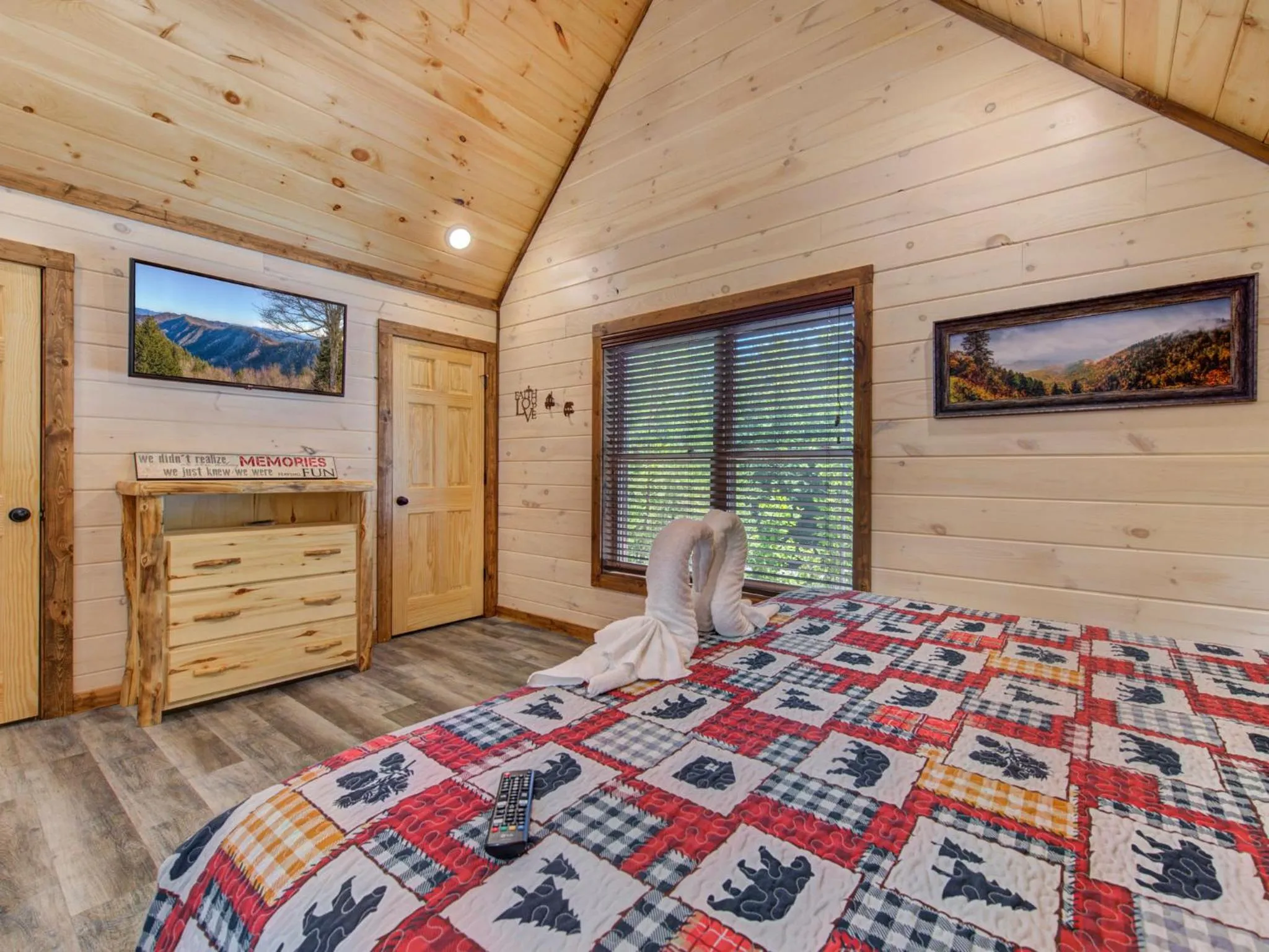 Bedroom, Bed in Three Little Bears