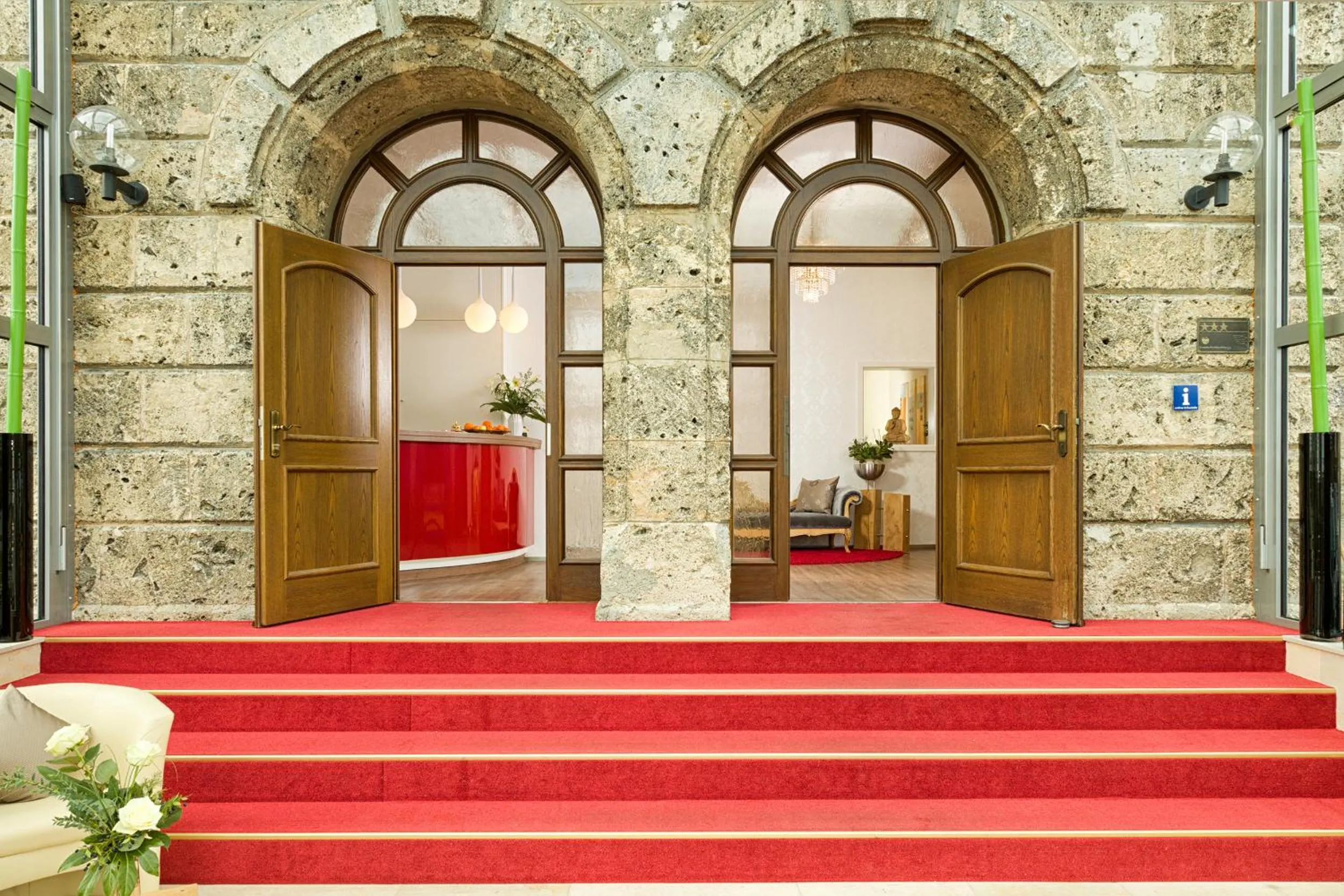 Facade/entrance in Hotel Donaublick