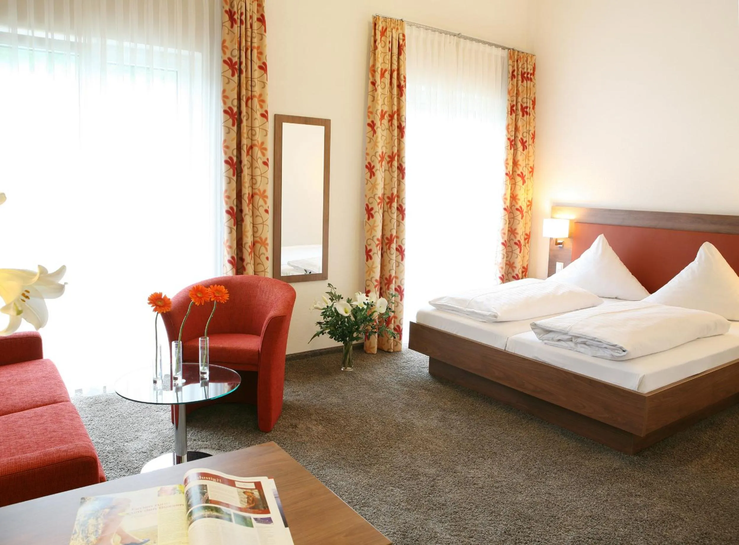 Day, Bed in Hotel Donaublick