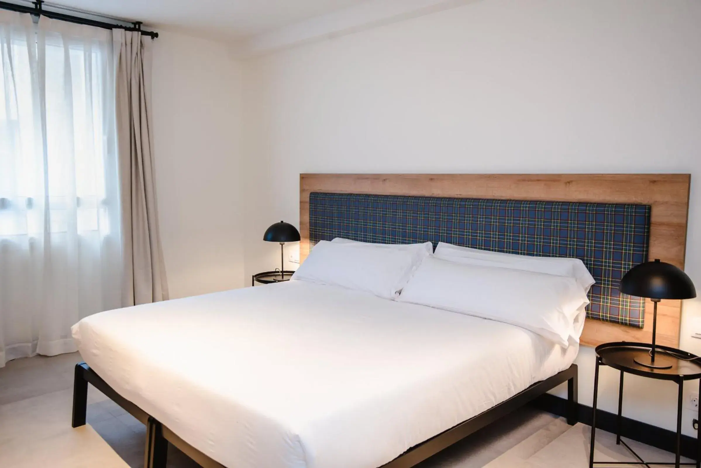 Twin Room in LATROUPE La Granja Twin Room in LATROUPE La Granja