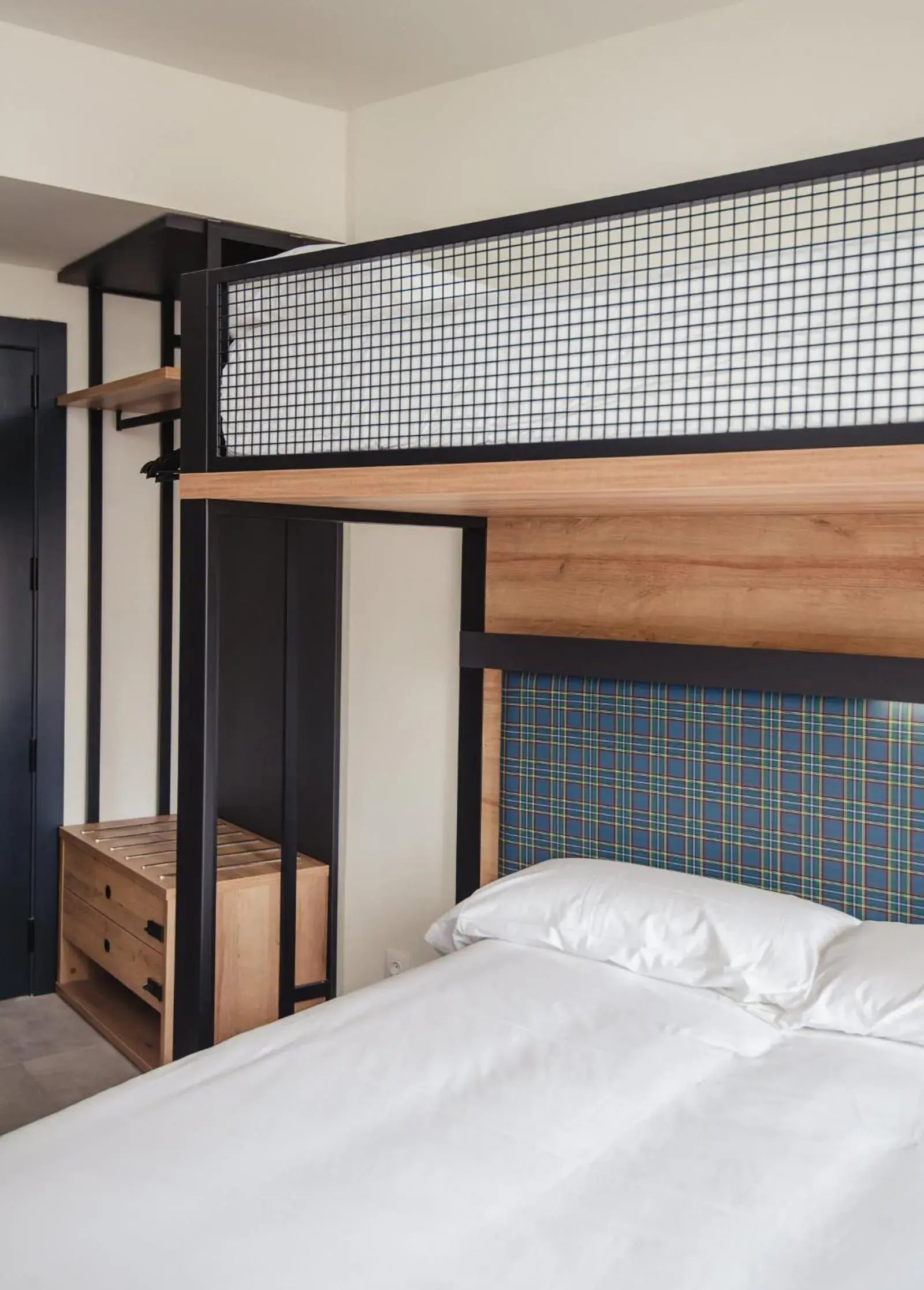 Standard Family Room in LATROUPE La Granja Standard Family Room in LATROUPE La Granja