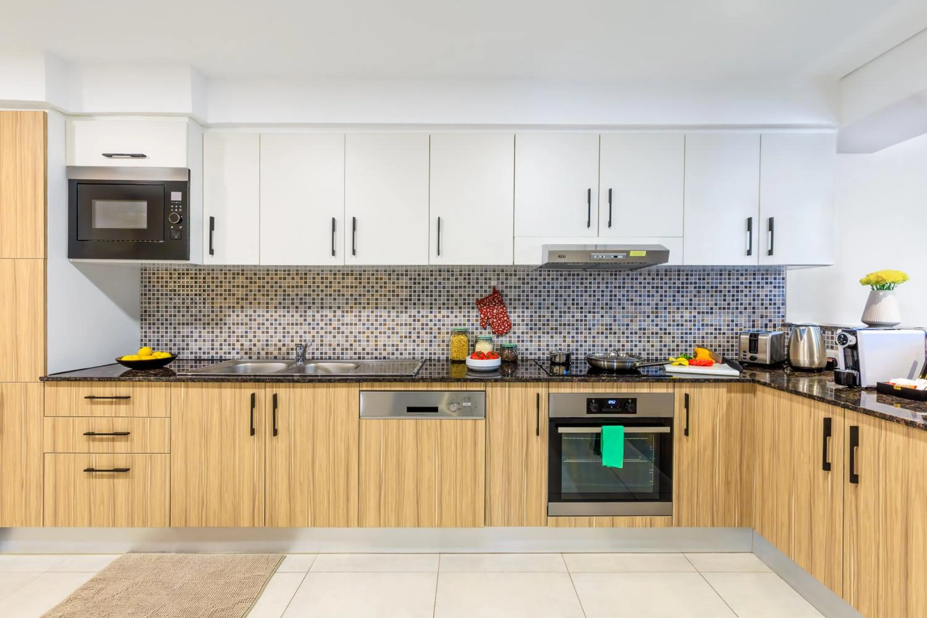 Kitchen or kitchenette in Somerset West Bay Doha