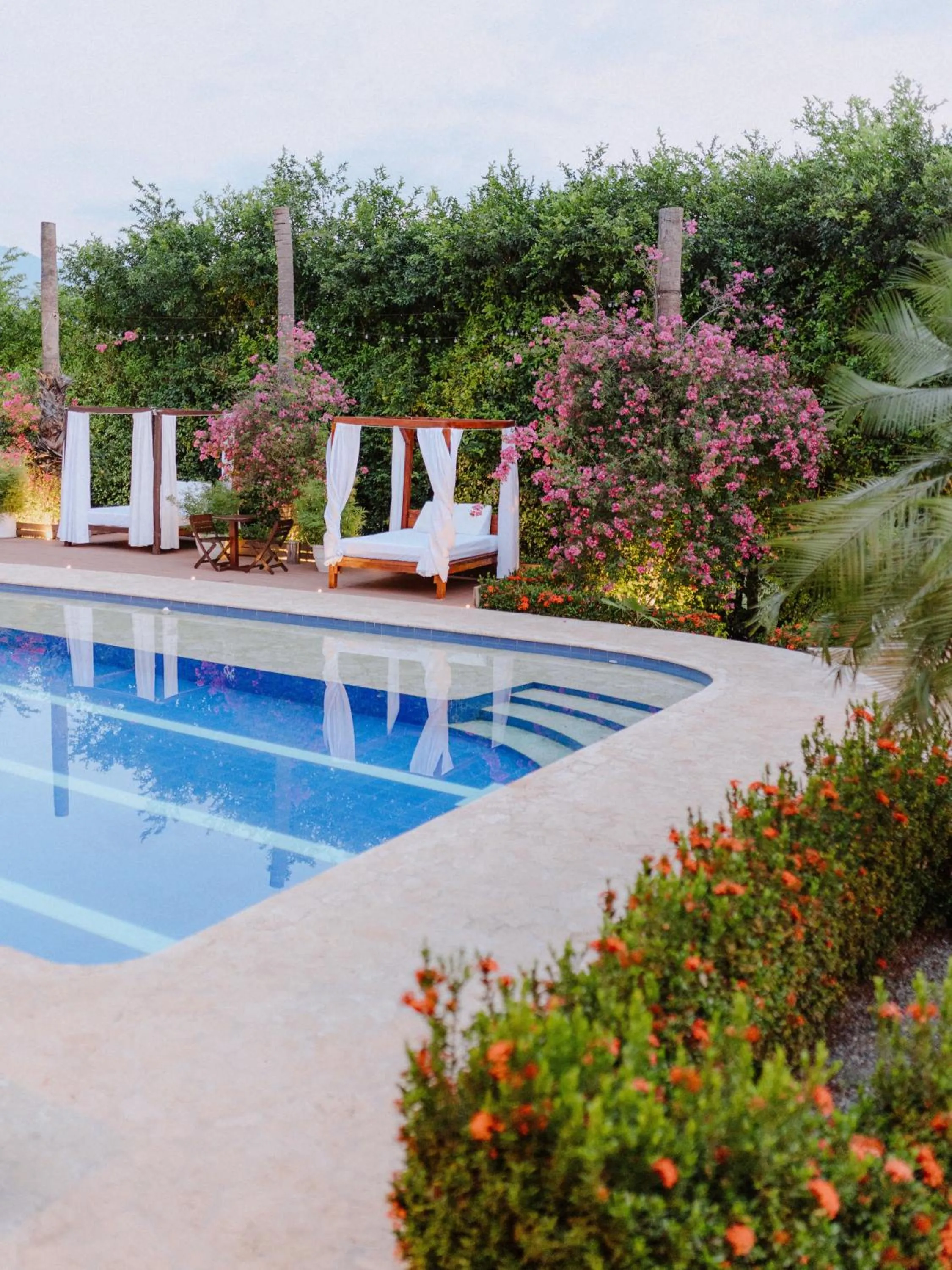 Swimming pool in Hotel Kalma