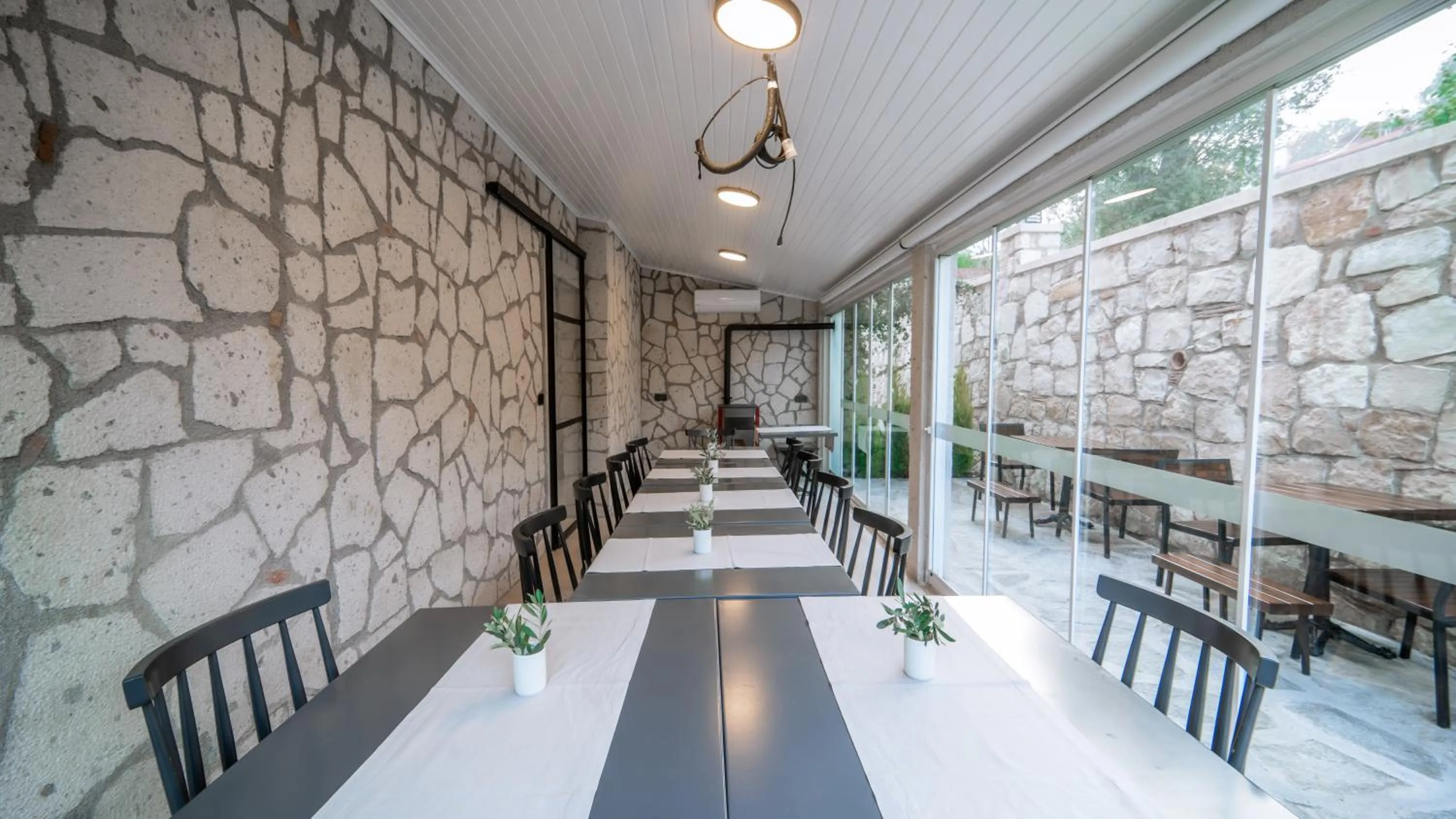 Meeting/conference room in Urla 1867 Hotel