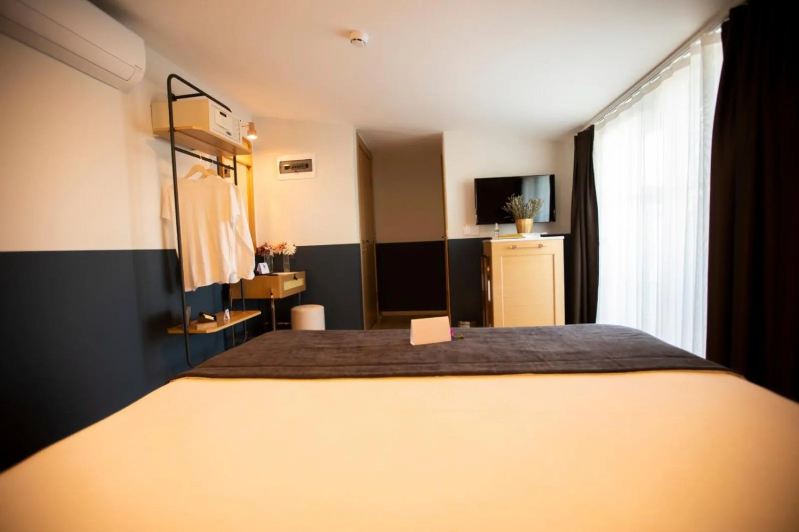 Photo of the whole room, Bed in Urla 1867 Hotel