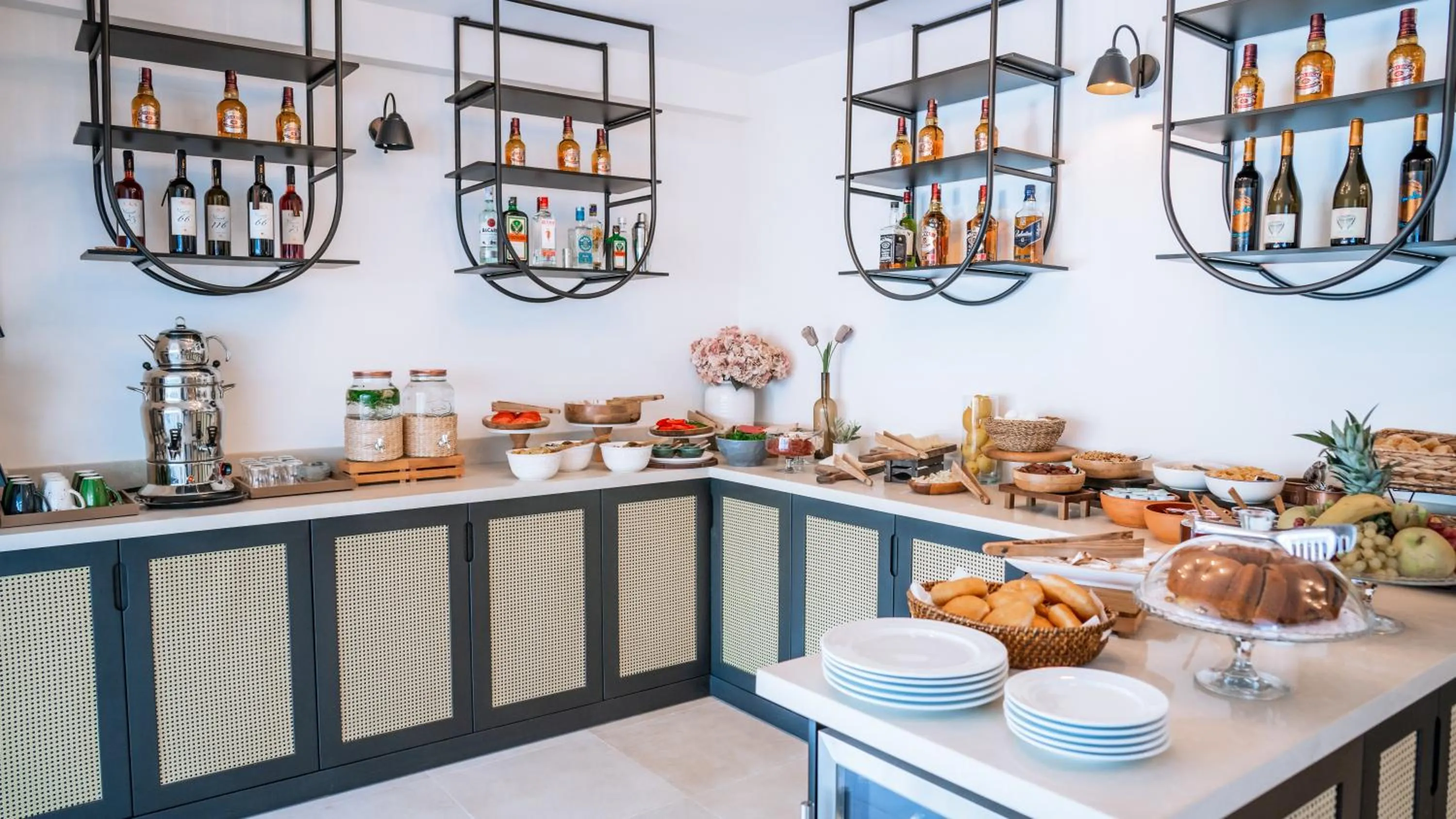 Buffet breakfast in Urla 1867 Hotel