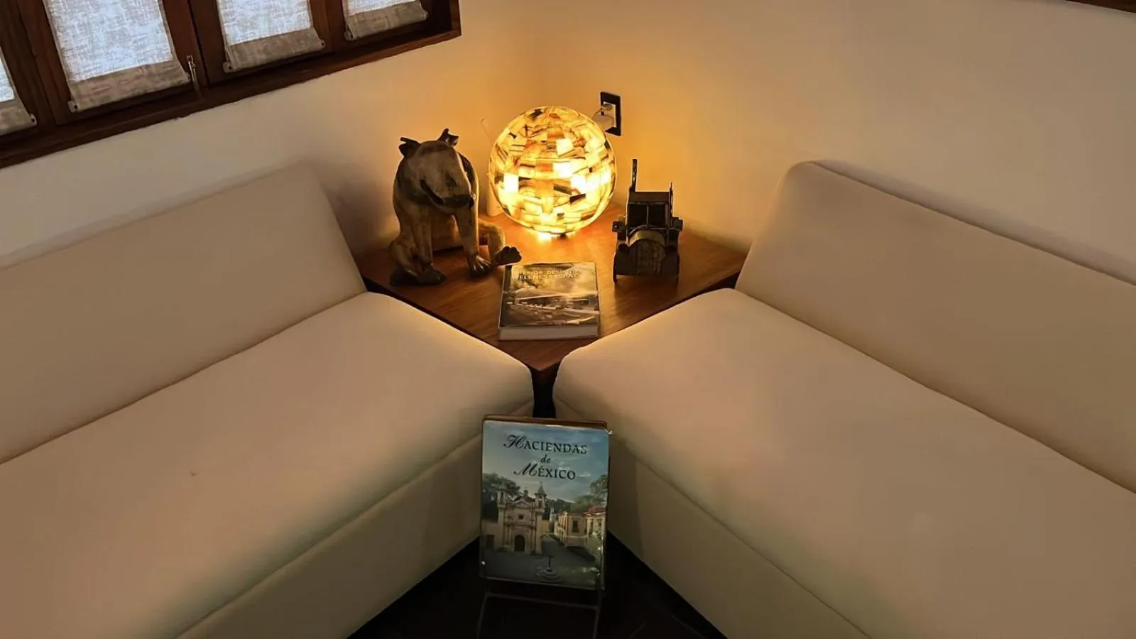 Living room in Cabañas Sicarú Mazunte