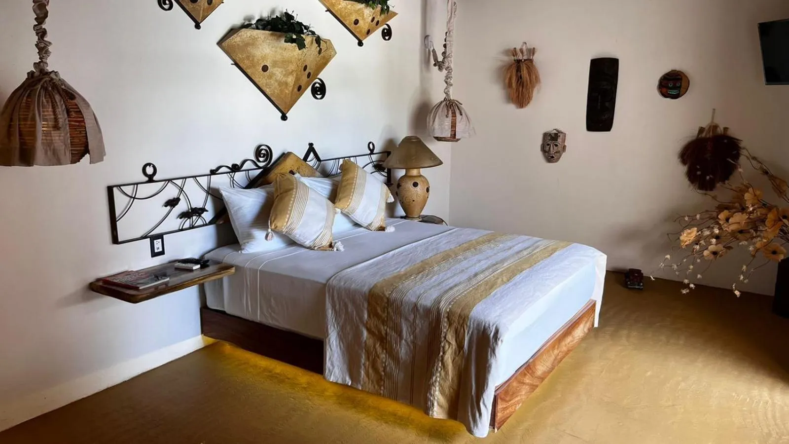 Bed in Cabañas Sicarú Mazunte