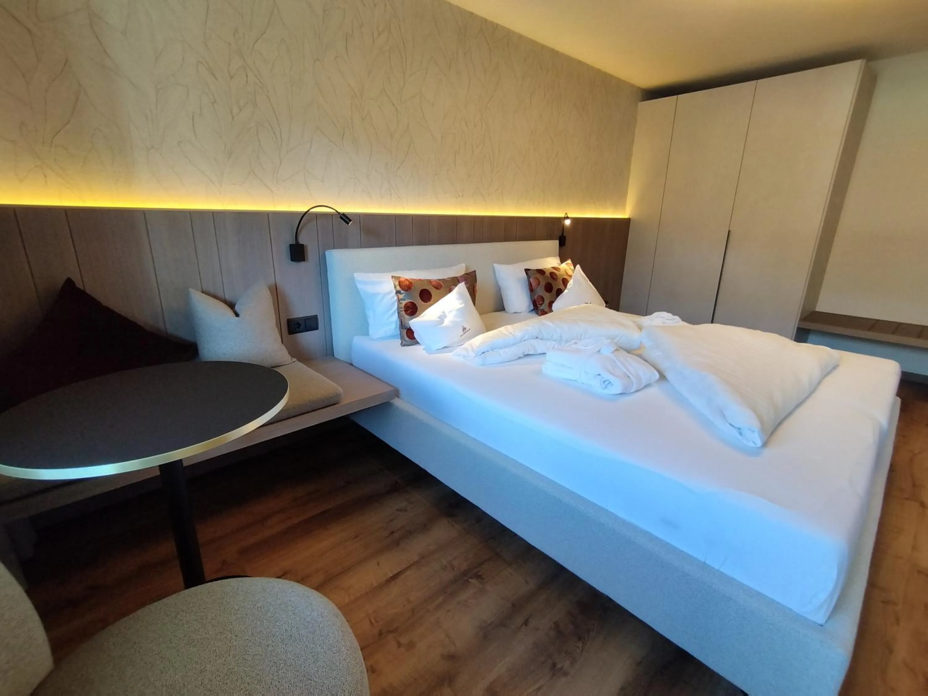 Photo of the whole room, Bed in Hotel Malerhaus