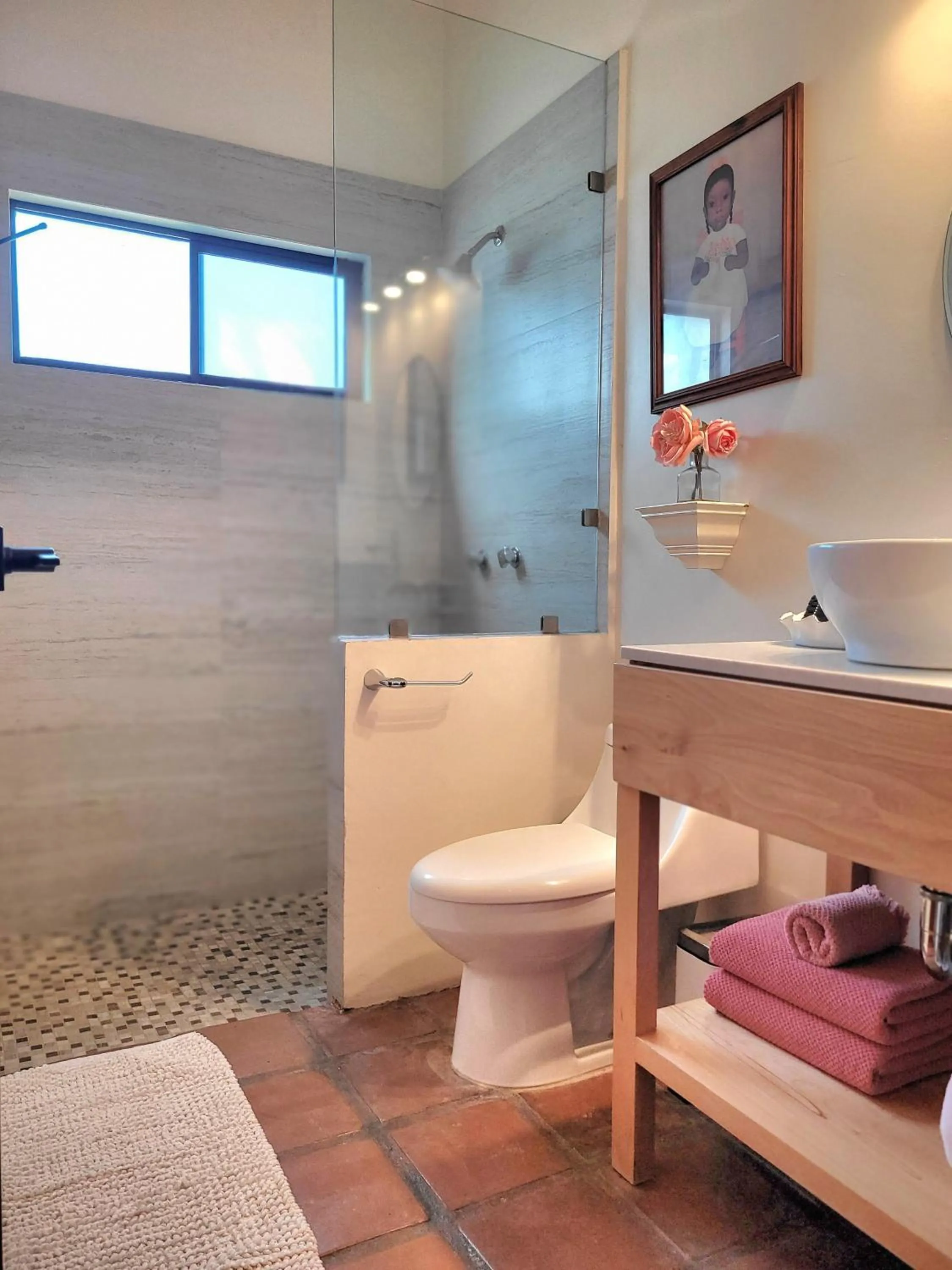 Shower in Casa Magdalena