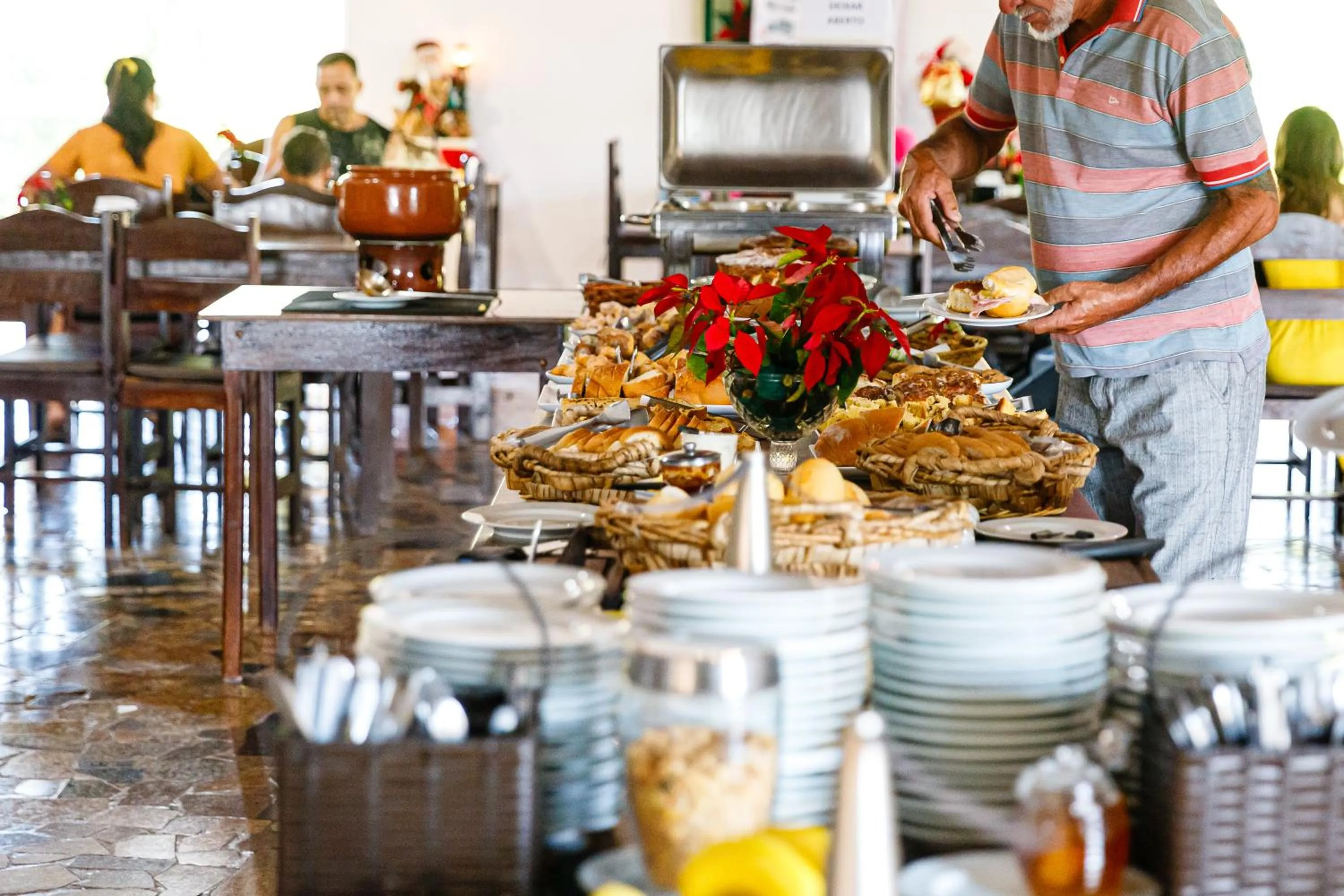 People in Hotel Morro De Santo Agostinho