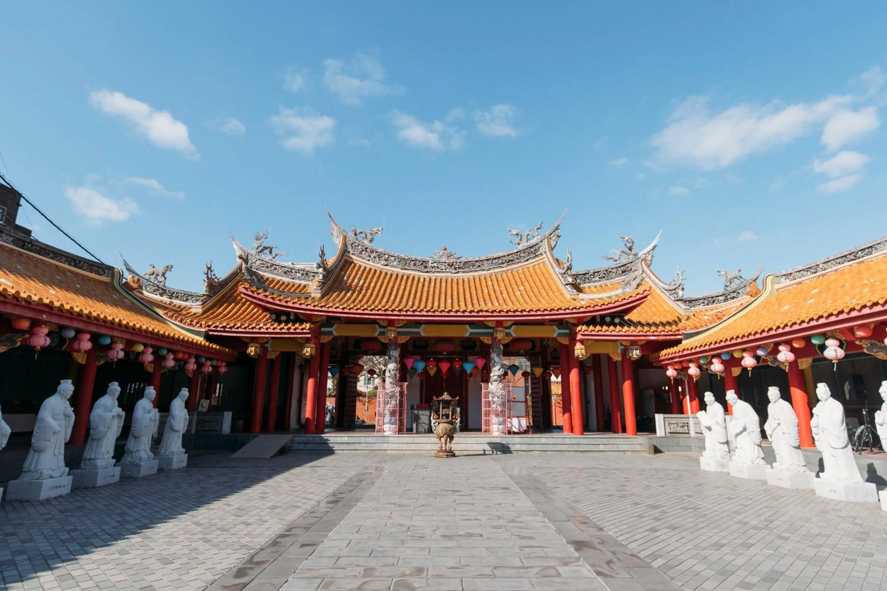 GRAND BASE Saiwaimachi