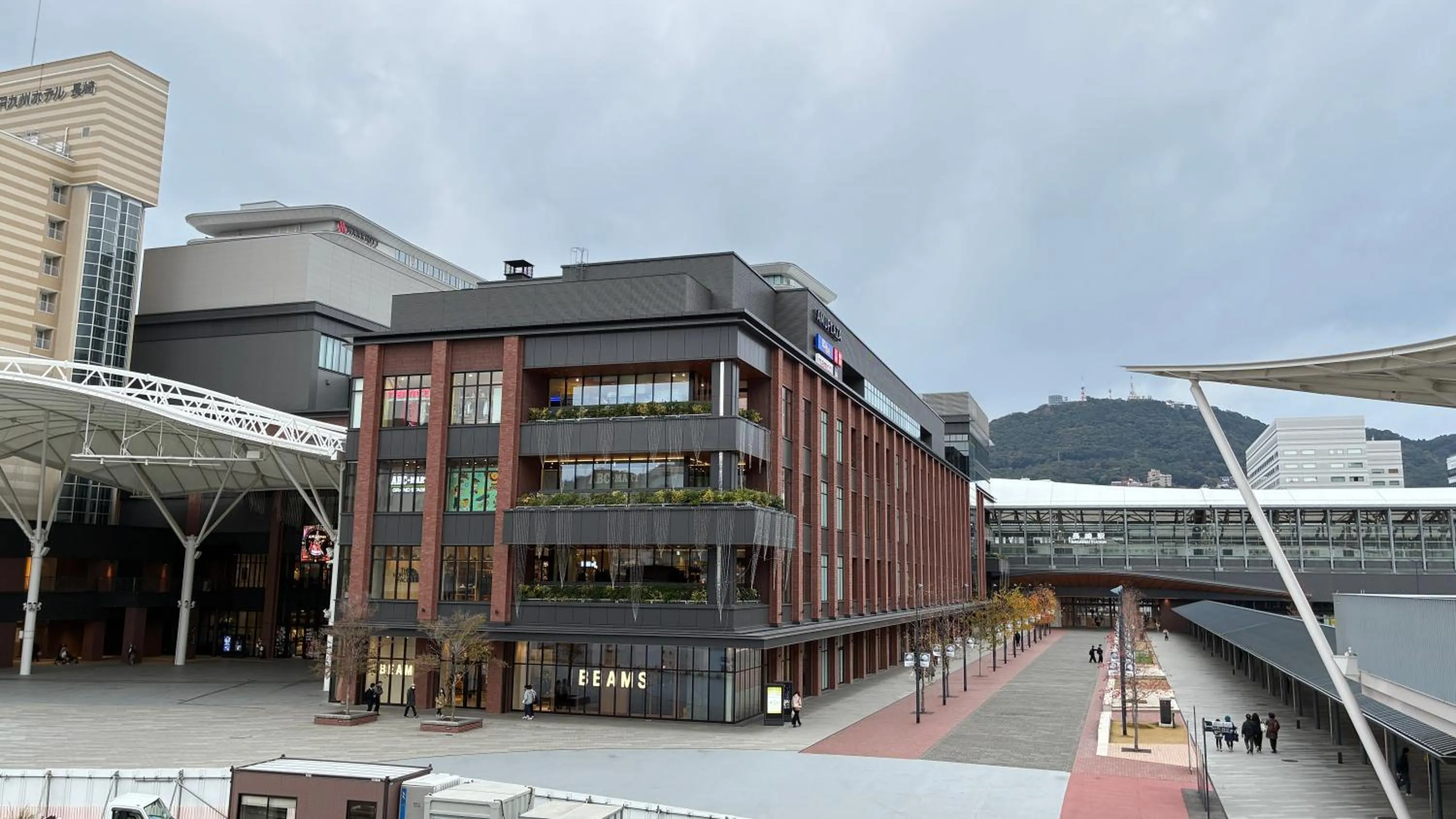 GRAND BASE Saiwaimachi