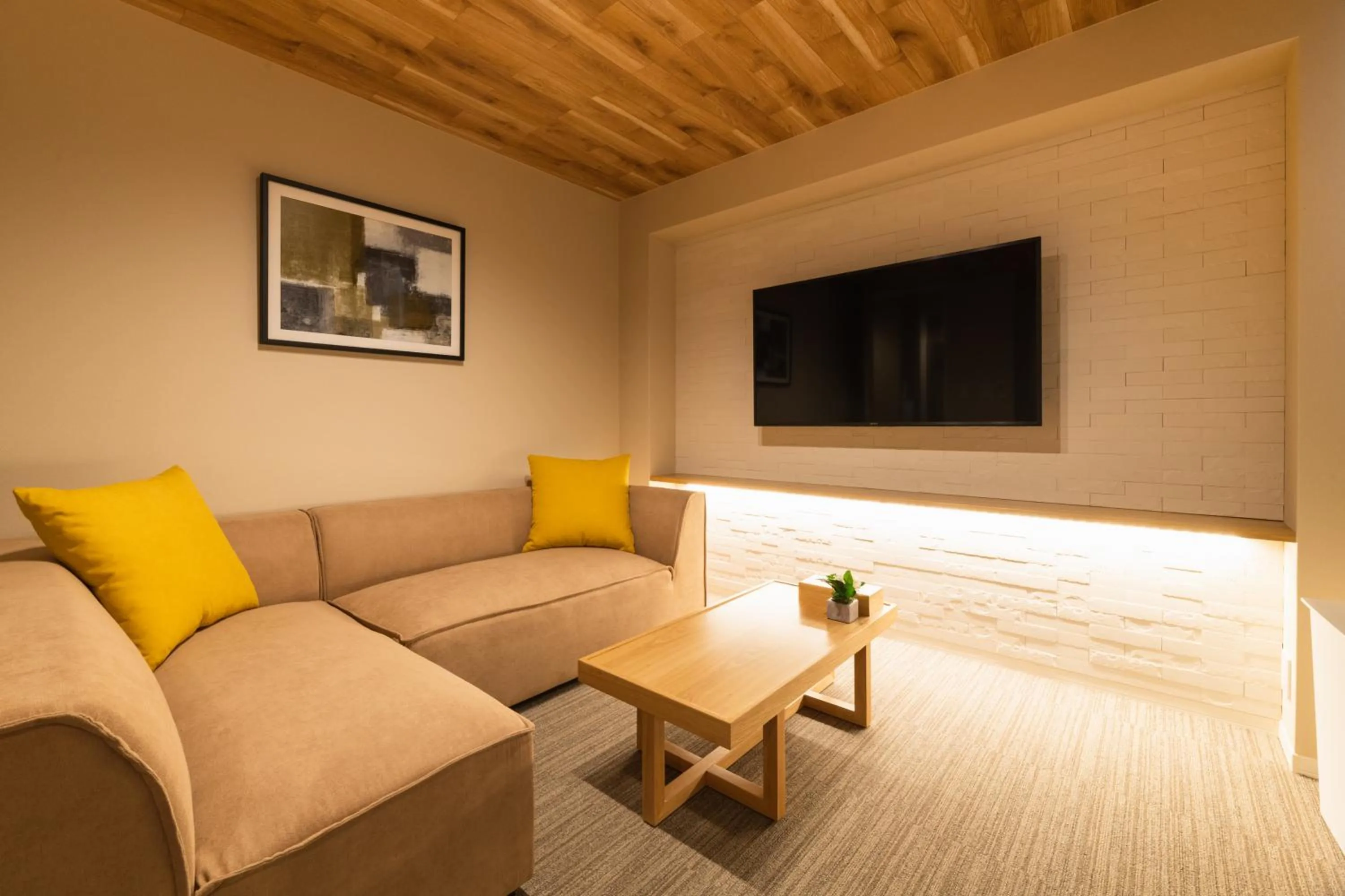 Photo of the whole room in GRAND BASE Saiwaimachi