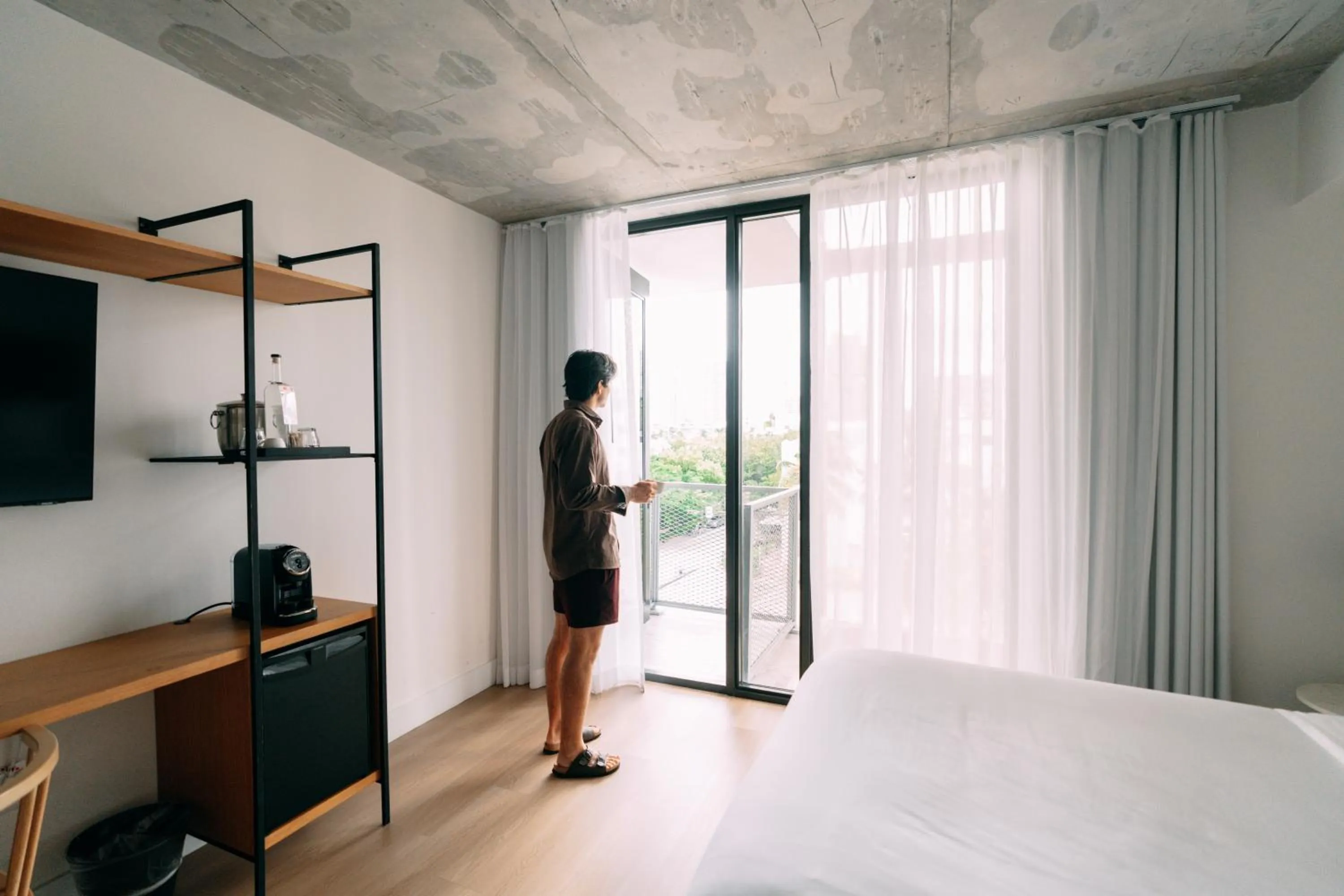 room service, Bed in Upsun Hotel