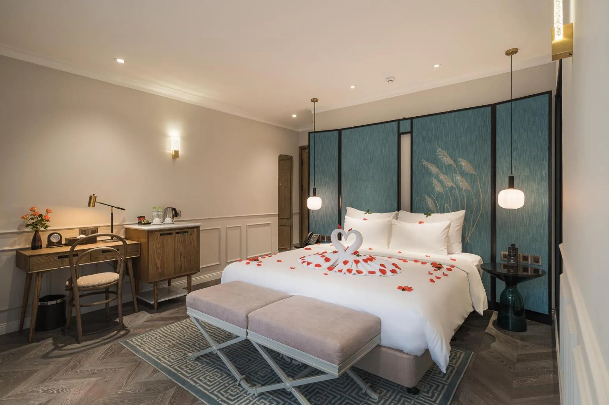 room service, Bed in La Passion Hanoi Hotel & Spa